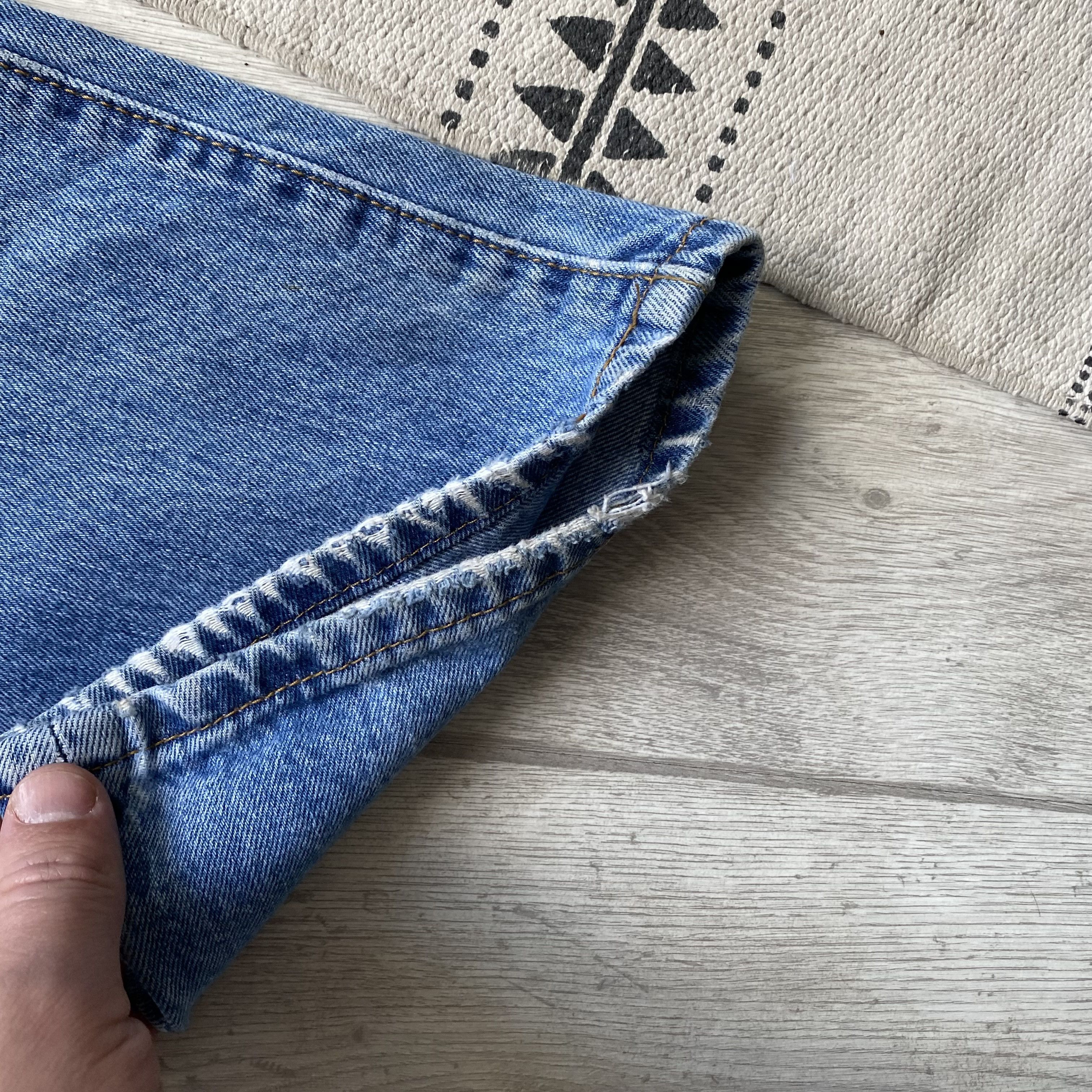 Levi's Vintage Clothing 👖 Vintage 90's Levis 501 jeans Distressed Denim pants Y2K Size US 34 / EU 50 - 6 Thumbnail