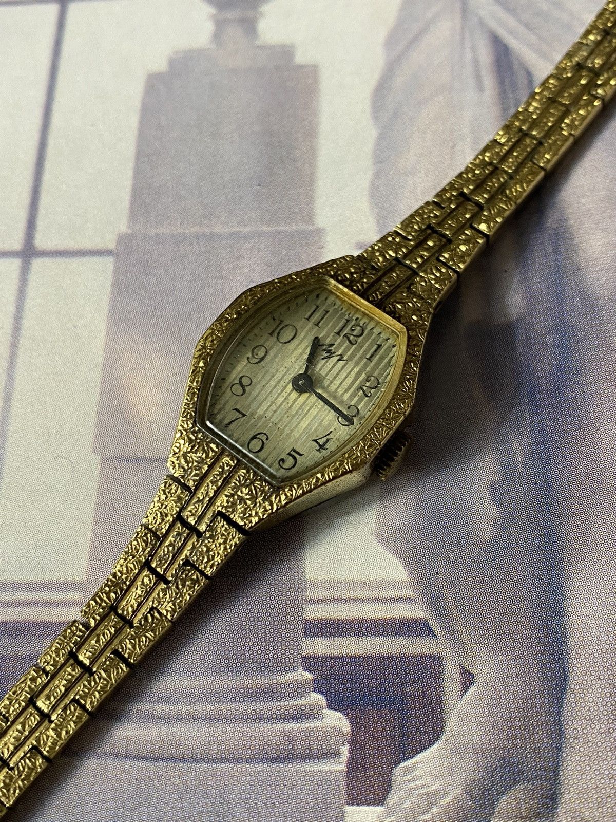 Jewelry Vintage USSR Watch "Luch" 17 Jewels, Gold Tone Size ONE SIZE - 2 Thumbnail
