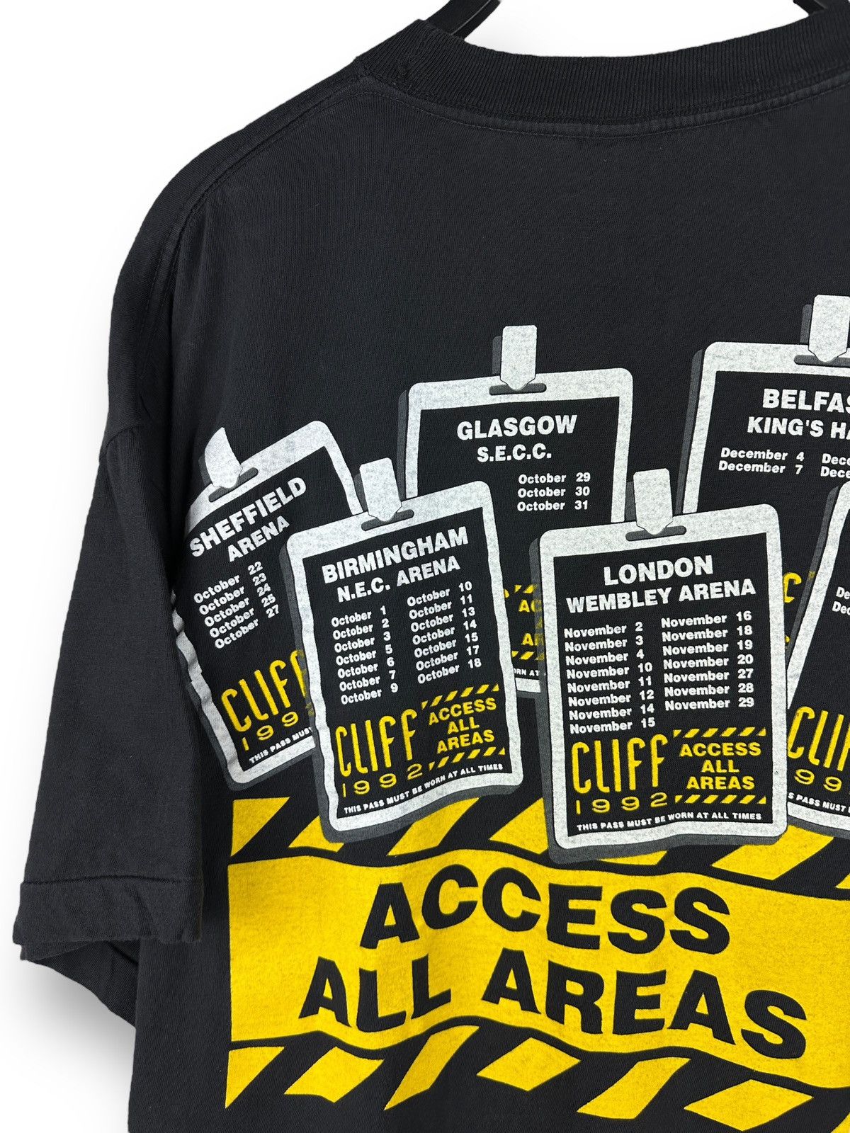 Band Tees Vintage 1992 Cliff Richard Access All Areas Tour T-Shirt Size US XL / EU 56 / 4 - 10 Thumbnail