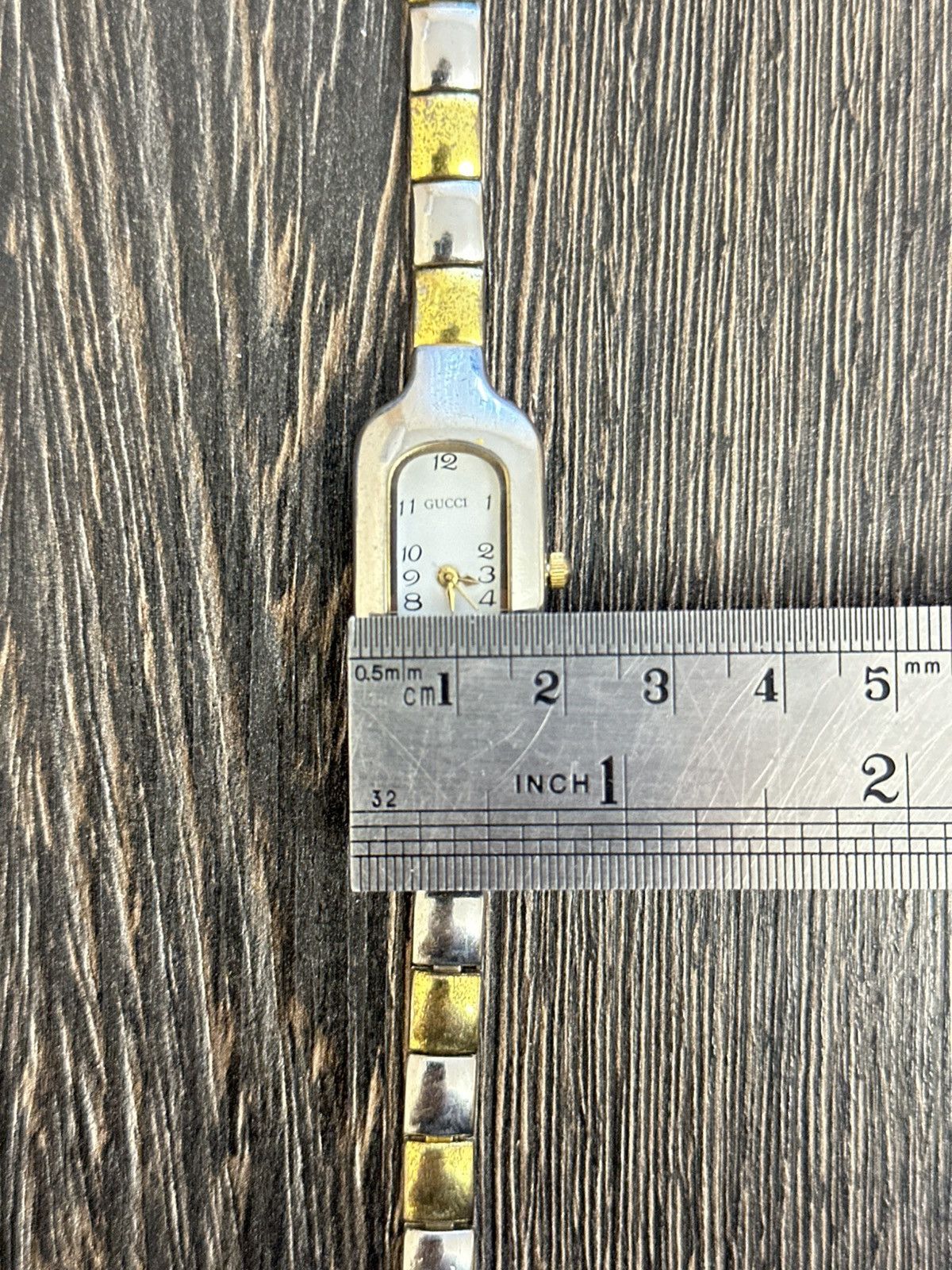Gucci Vintage 90s Gucci Dress Wrist Watch Swiss Made Quartz Woman Size ONE SIZE - 14 Thumbnail