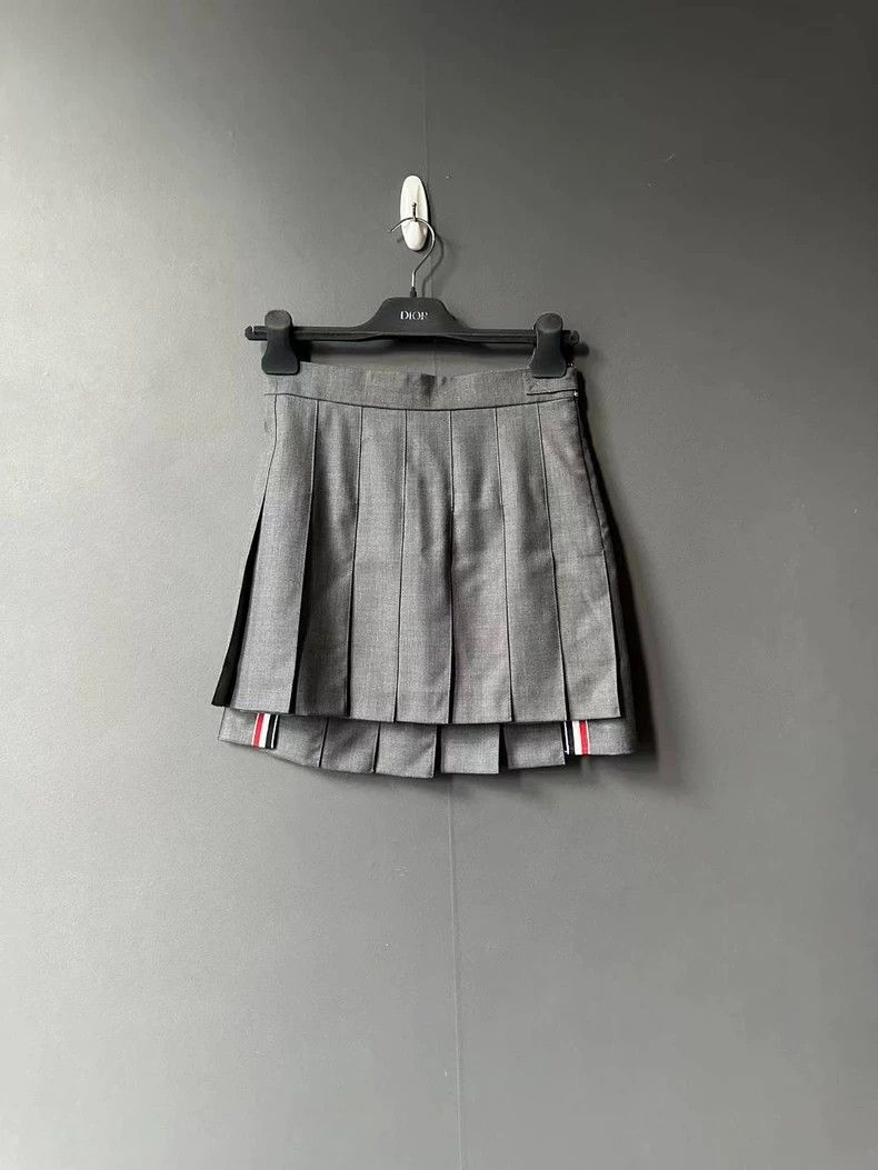 Thom Browne Thom Browne Medium grey pleated skirt Size 24" / US 00 / IT 34 - 1 Thumbnail