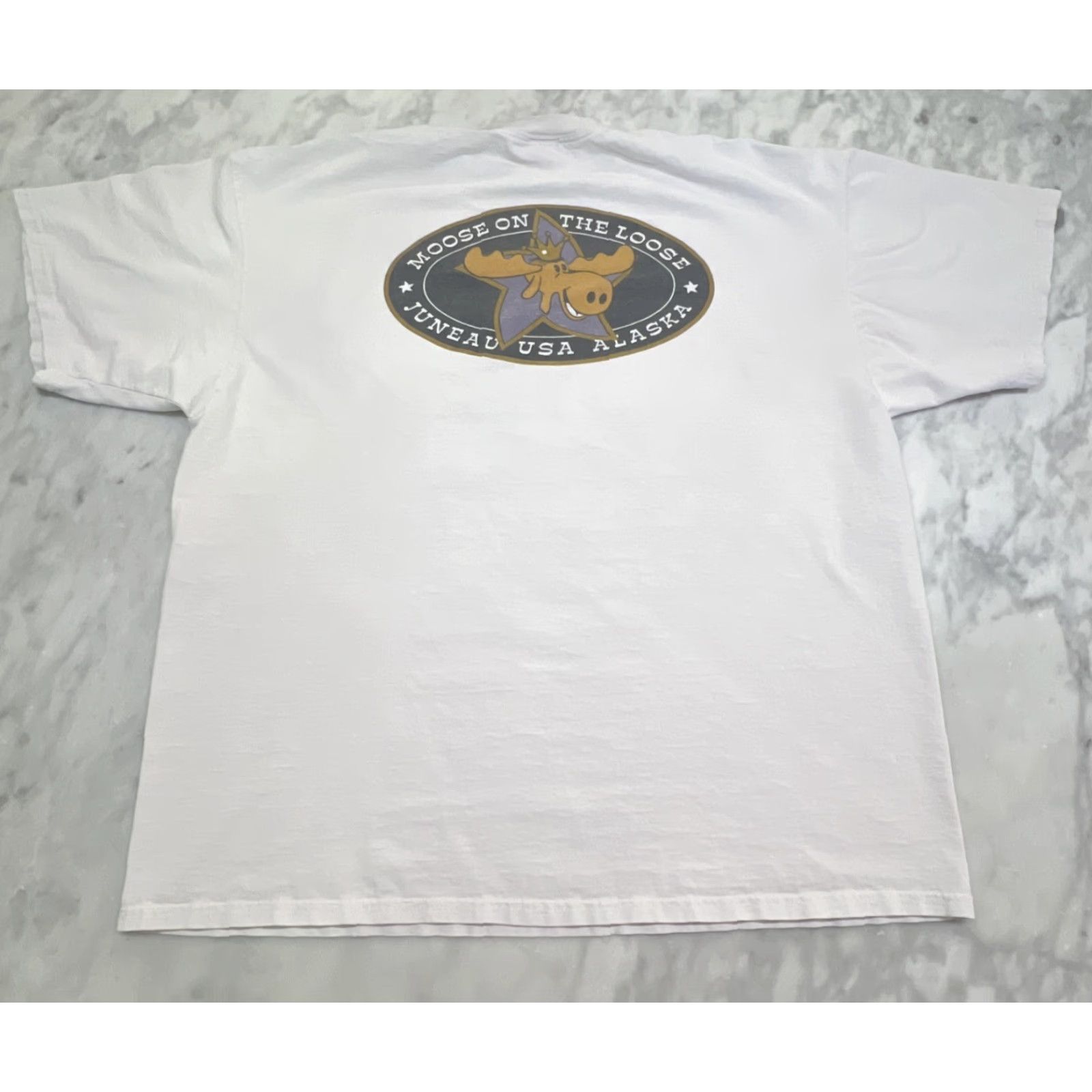 Jerzees VINTAGE Moose On The Loose Juneau T Shirt Men’s 2X Alaska Cotton Jerzees Russell Faded White Graphic Tee Mens 1990s Size US XXL / EU 58 / 5 - 3 Thumbnail