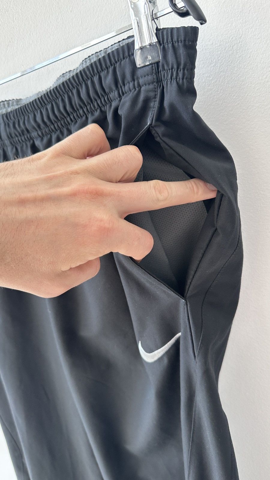 Nike Nike Cargo Style Windpants Drawstring Ankle Hem Warm Up Pant Size US 32 / EU 48 - 9 Thumbnail
