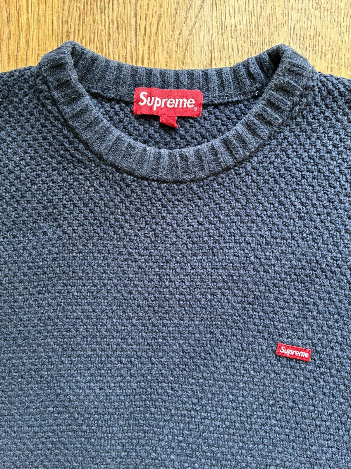 Supreme Supreme Textured Small Box Logo Navy Sweater Sz M Size US M / EU 48-50 / 2 - 6 Thumbnail