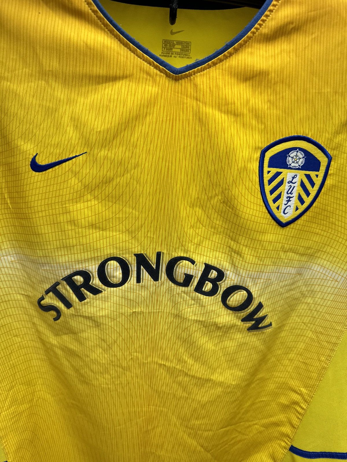 Nike Leeds United nike vintage soccer jersey 2002/03 Xl strongbow Size US XL / EU 56 / 4 - 6 Thumbnail