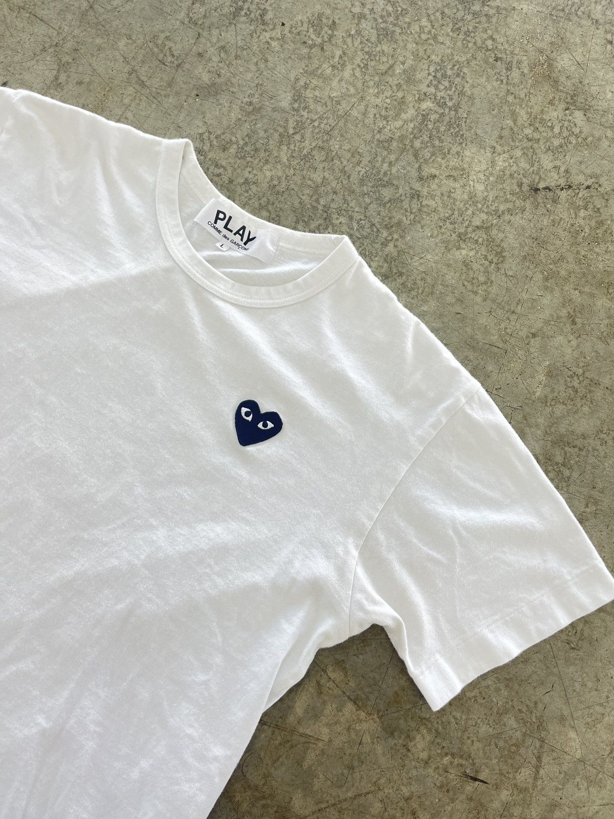 Comme des Garcons Comme des garcons play tee | Grailed