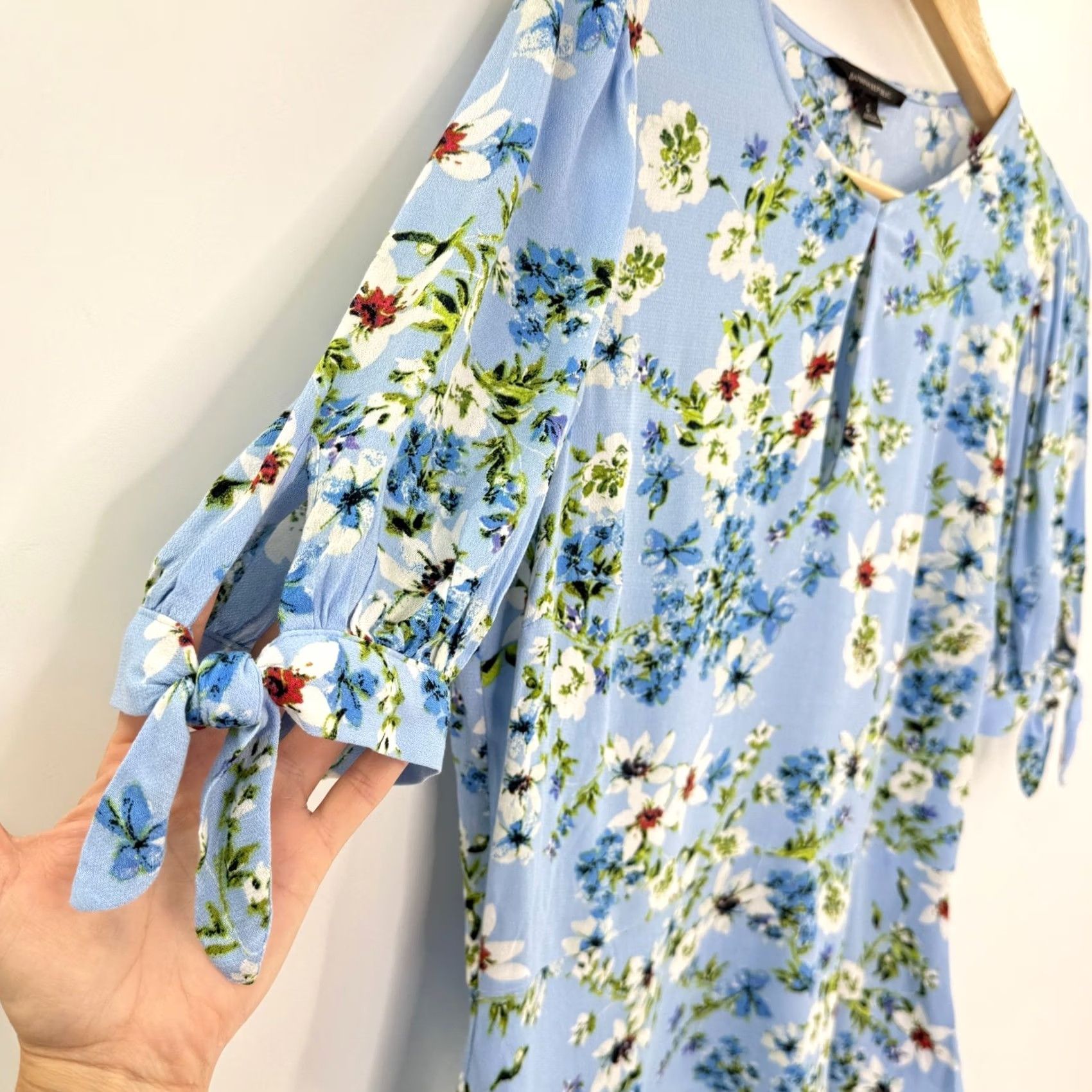 Banana Republic Banana Republic Floral Peplum Top Sm Light Blue Keyhole Tie Sleeve Romantic Boho Size S / US 4 / IT 40 - 7 Thumbnail