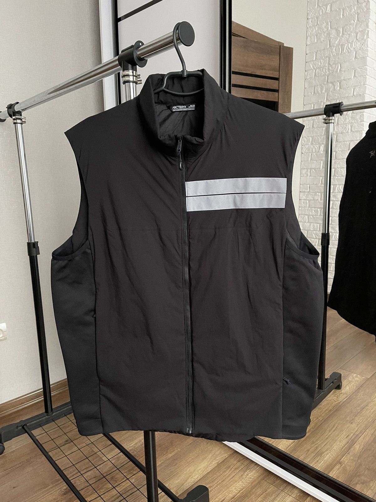 Arc'teryx Rare Arc’teryx Atom Vest Size US XL / EU 56 / 4 - 3 Thumbnail