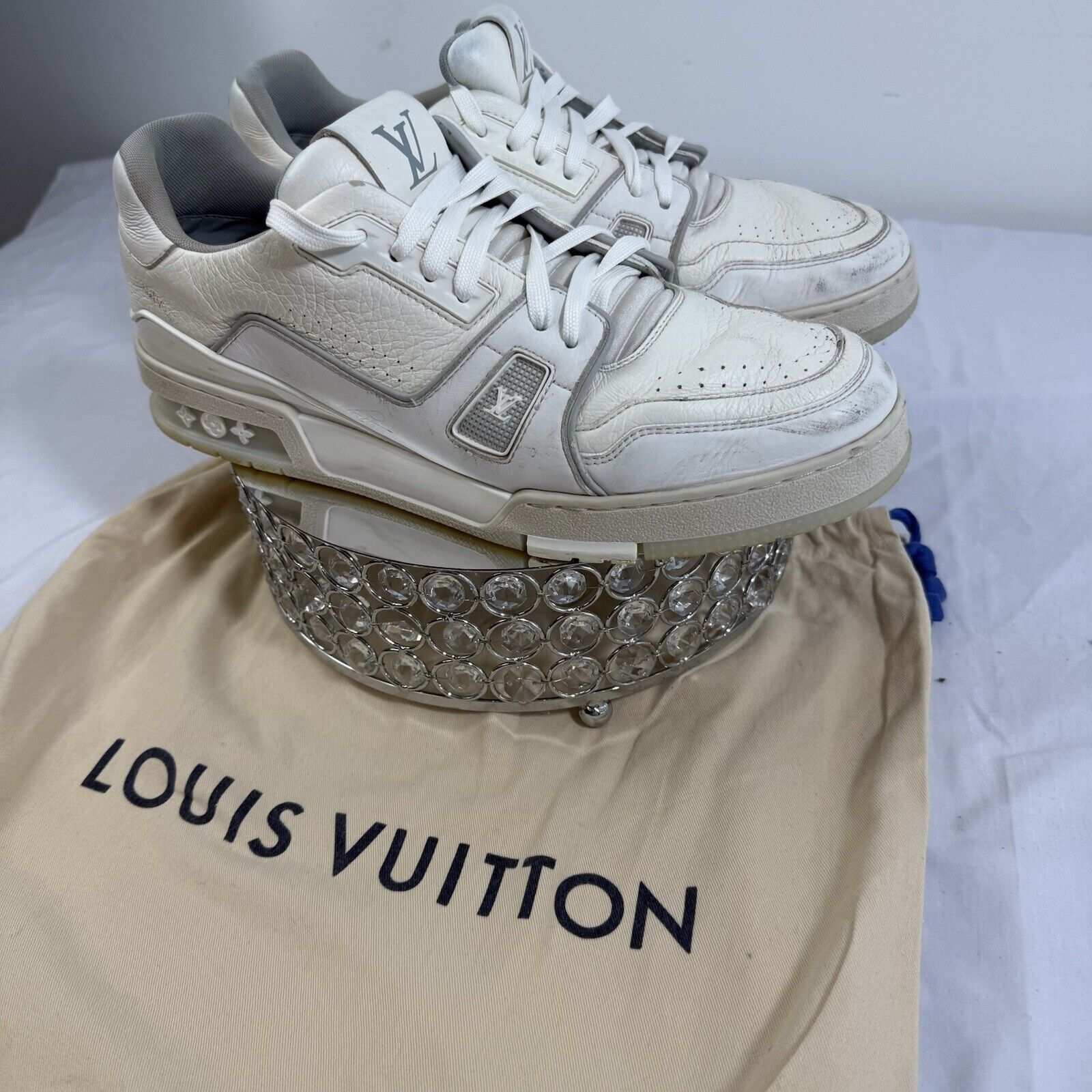 Louis Vuitton Louis Vuitton LV Trainers White Sneakers – Size 9 US Authent Size US 9 / EU 42 - 2 Thumbnail