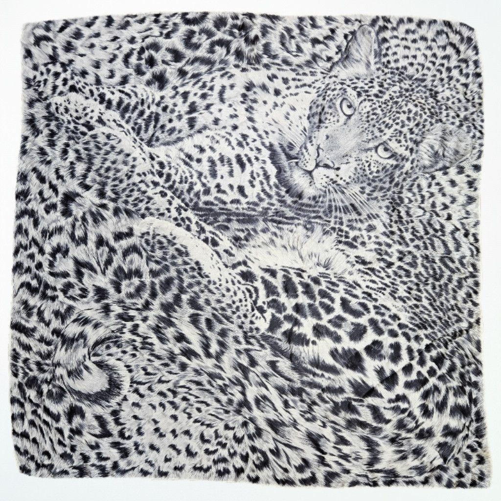 Nordstrom Nordstrom 34x34" Scarf 100% Silk Vintage White Lion Handmade Size ONE SIZE - 7 Thumbnail