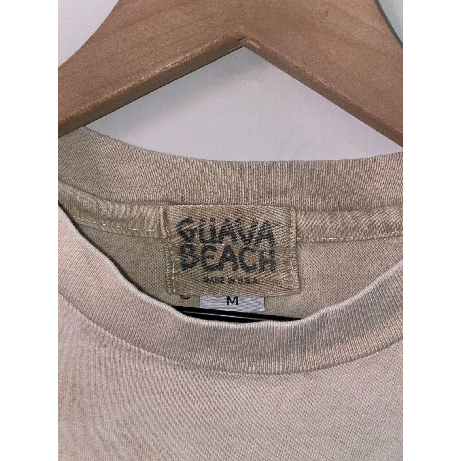 Vintage Vintage Guava Beach Shirt Curacao Plaza Hotel Fish Tee 90s Size US M / EU 48-50 / 2 - 8 Thumbnail