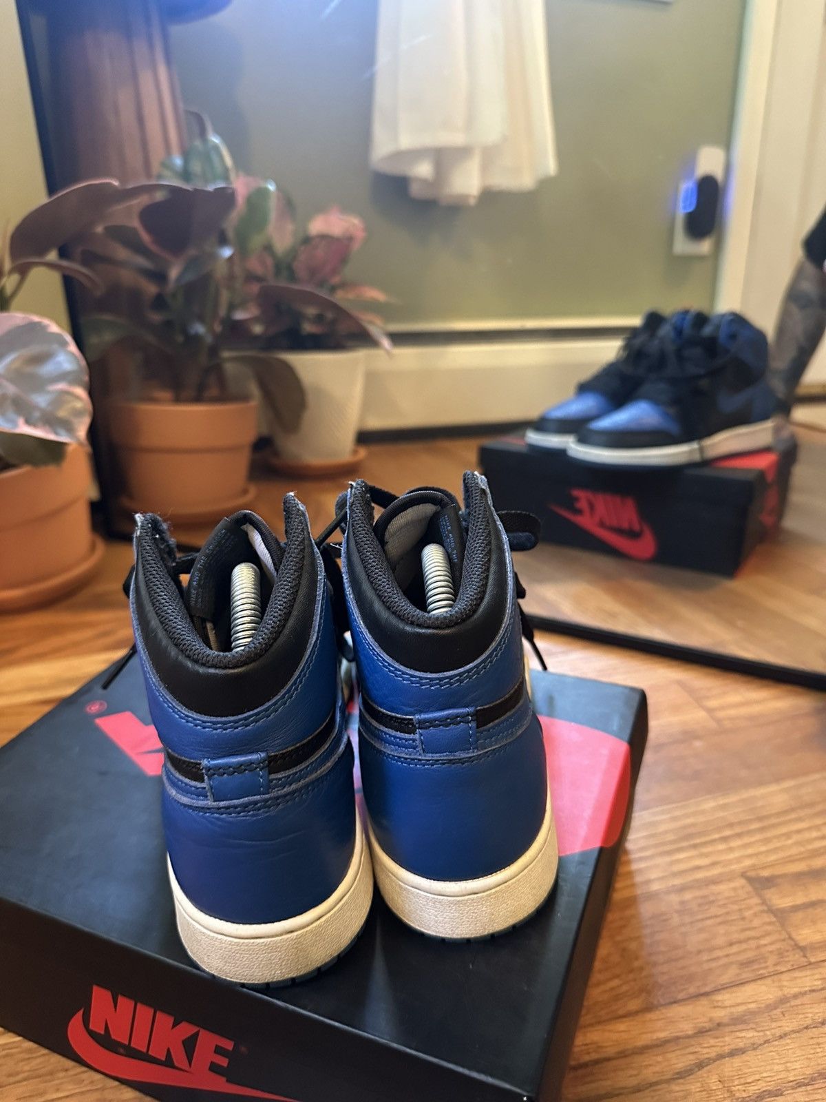 Jordan Brand Air Jordan 1 Retro High OG BG “Royal Blue” Size US 4.5 / IT 34.5 - 2 Thumbnail