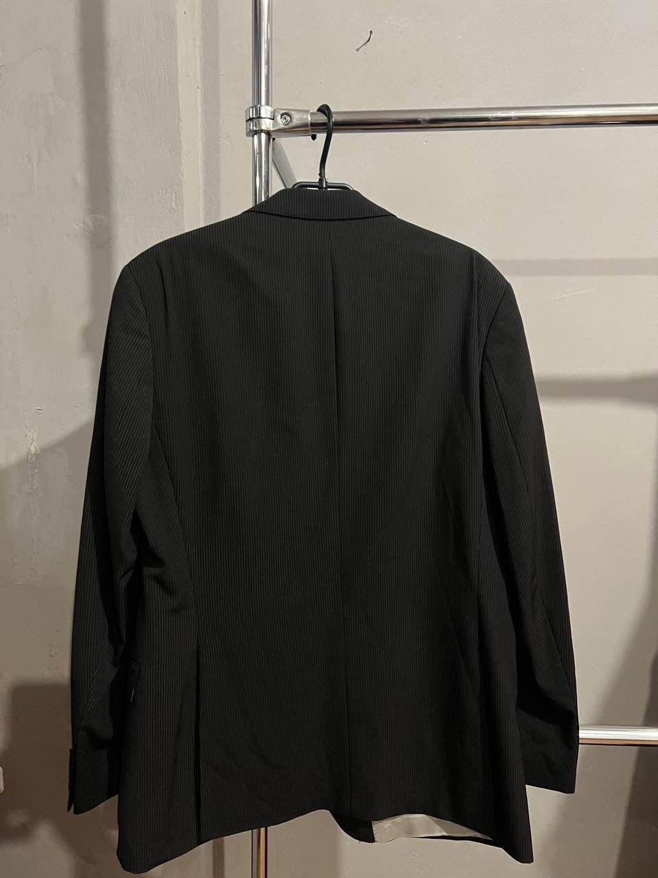 Hugo Boss VINTAGE HUGO BOSS STRIPED BLACK SOLID BRUTAL MENS SUIT SZ 52 Size 52R - 10 Thumbnail