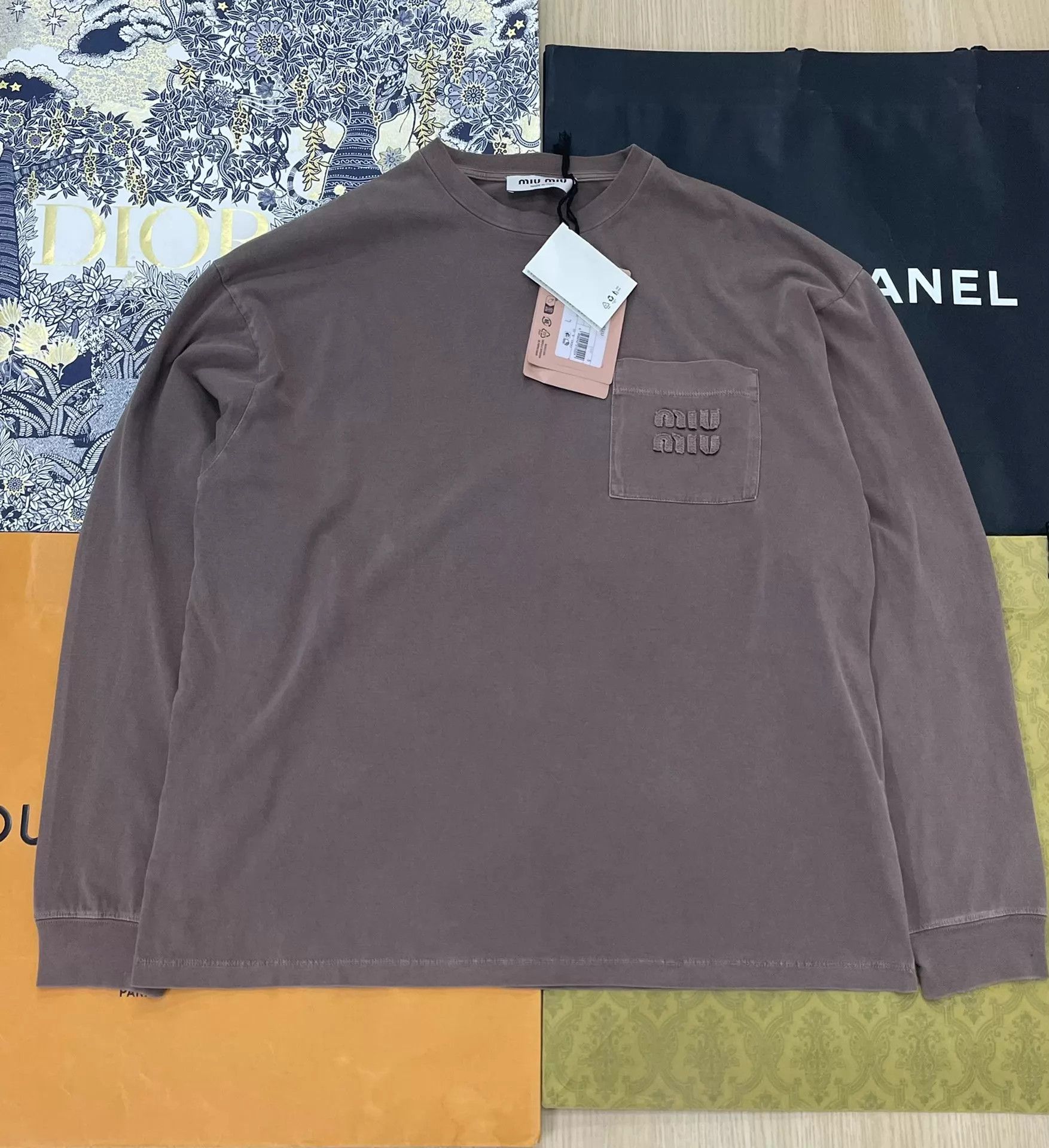 Miu Miu MIU MIU Ebony Logo Long Sleeve T-shirt S Size S / US 4 / IT 40 - 1 Thumbnail