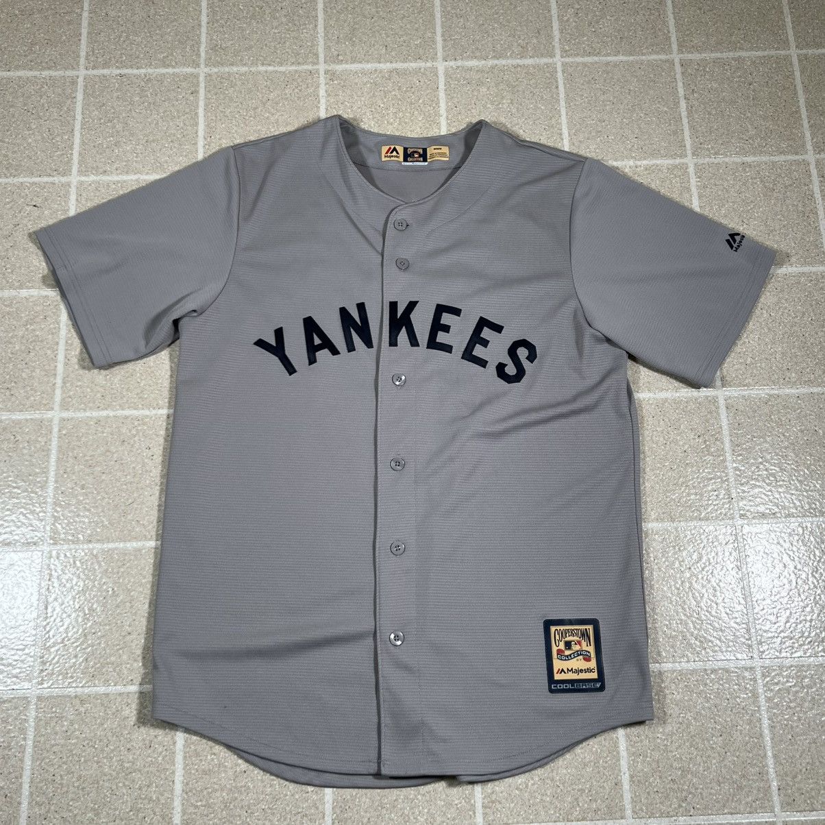 Majestic Mickey Mantle #7 New York Yankees Majestic Gray Jersey sz M Size US M / EU 48-50 / 2 - 1 Thumbnail