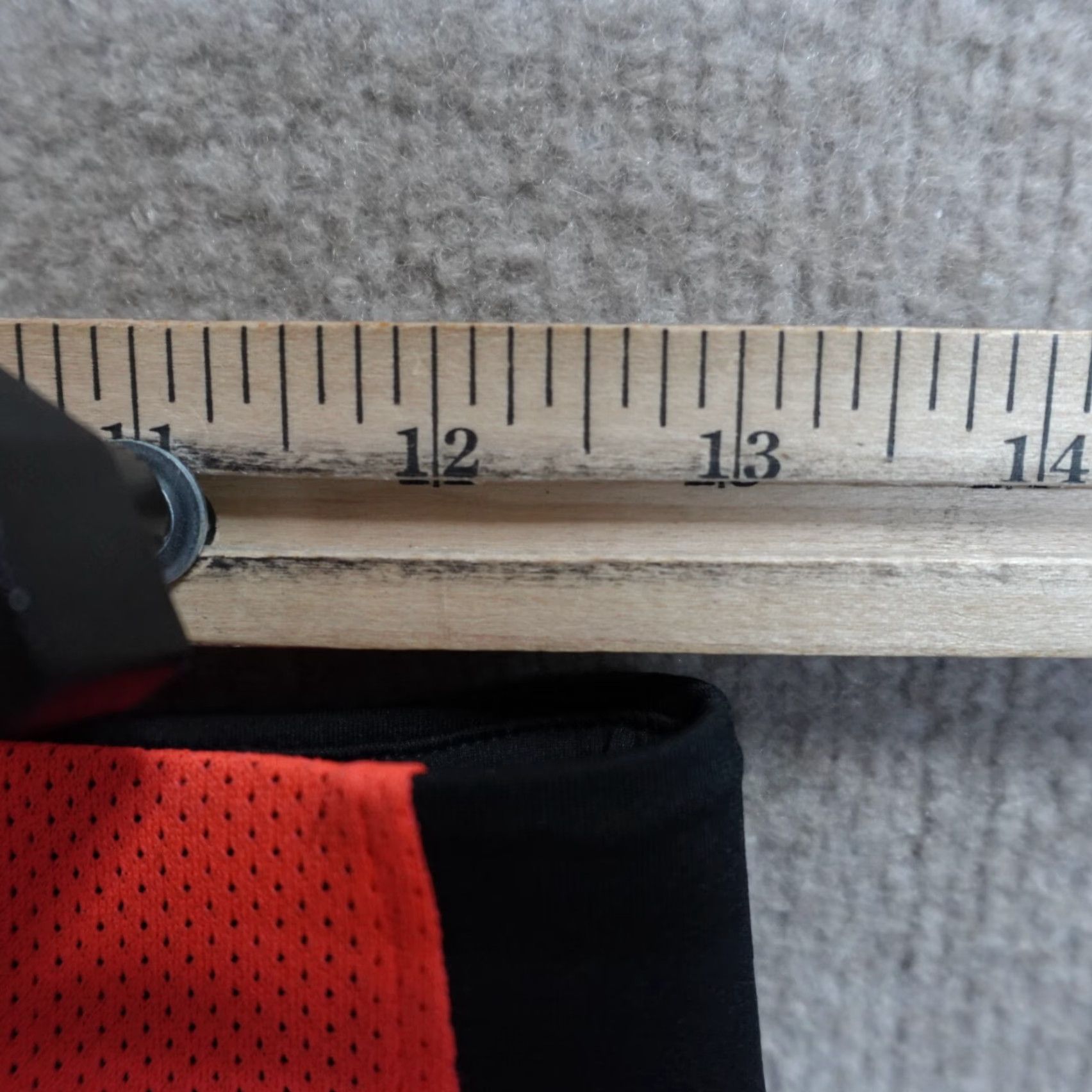 Under Armour Under Armour Womens Shorts Small Black Orange Athletic Speed Pocket 4.5" Inseam Pockets Size 28" / US 6 / IT 42 - 6 Thumbnail