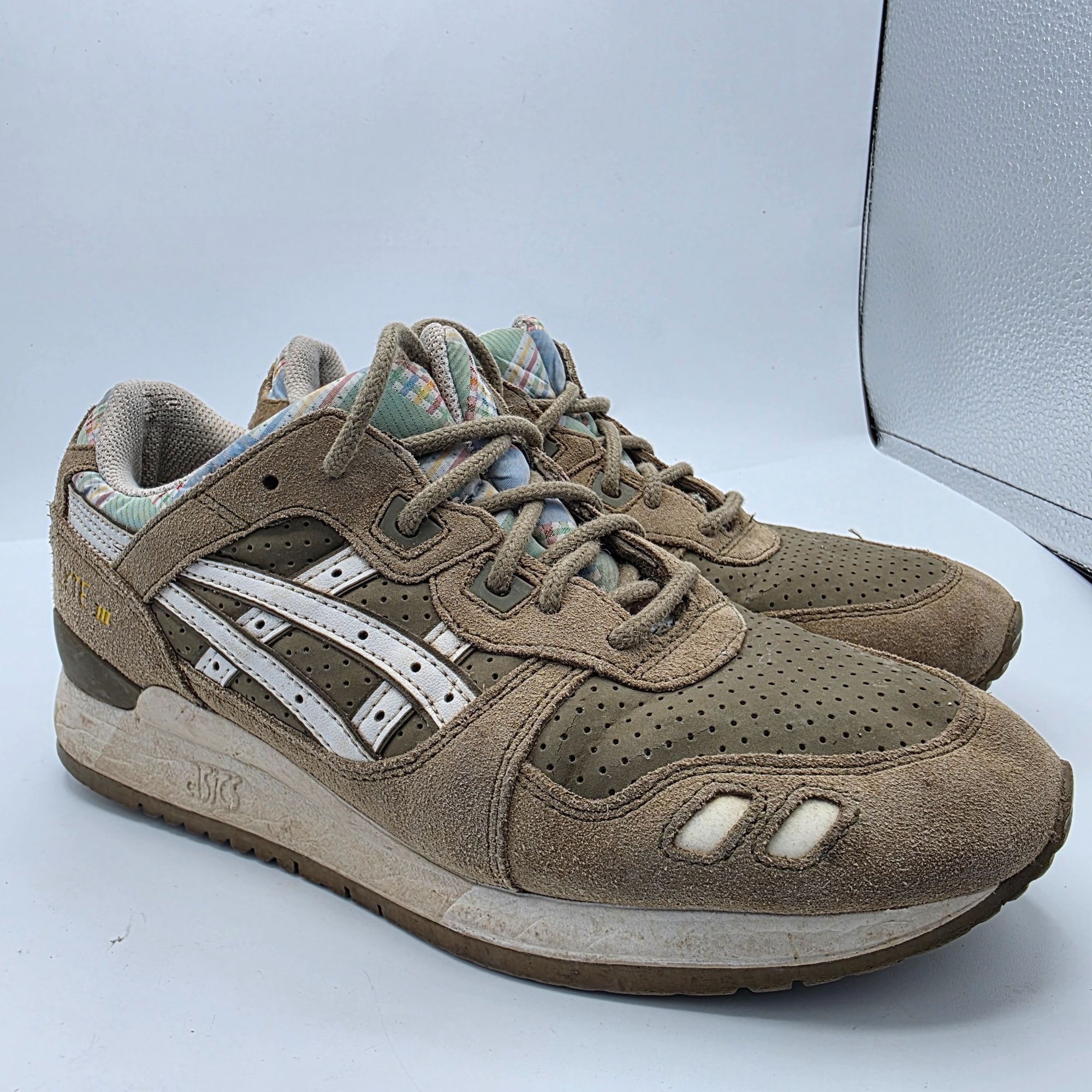 Asics Asics Gel Lyte III Womens Size 7 Light Olive White Sneaker S Size US 7 / IT 37 - 1 Thumbnail