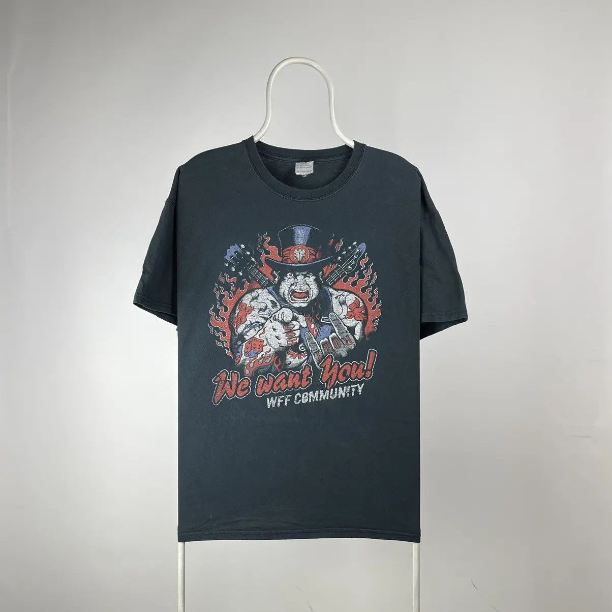 Band Tees Wff community T-shirt band tee vintage size XLarge Size US XL / EU 56 / 4 - 1 Thumbnail