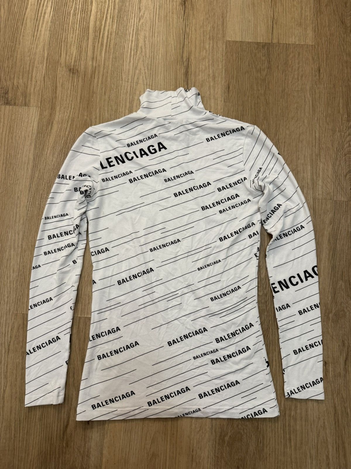 Balenciaga Balenciaga Paris White Diagonal Logo Turtleneck Viscose XS Size XS / US 0-2 / IT 36-38 - 2 Thumbnail