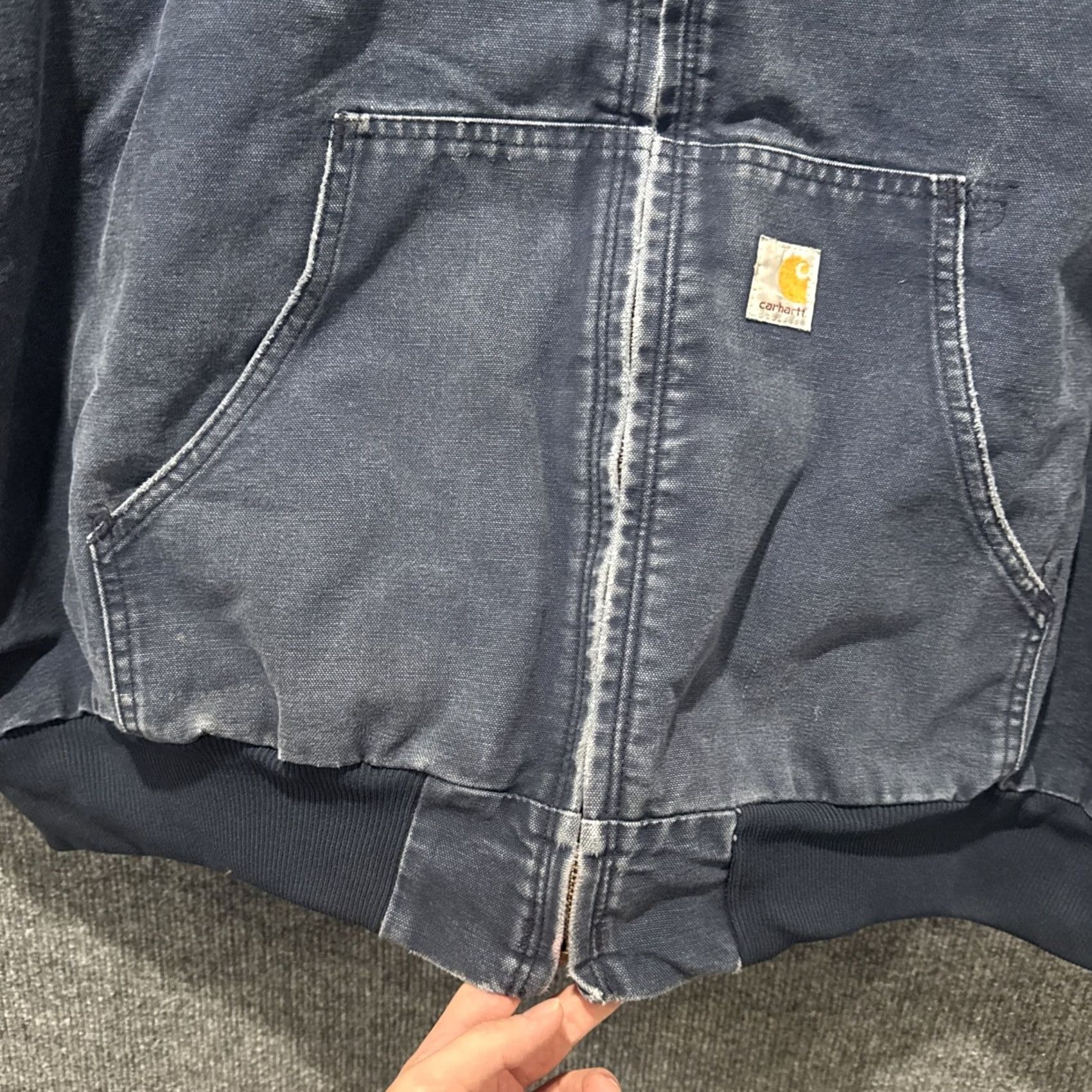 Carhartt VINTAGE Carhartt Jacket Size 3XL Hooded Workwear Faded Navy Blue 00’s J131 NVY Size US XXL / EU 58 / 5 - 6 Thumbnail