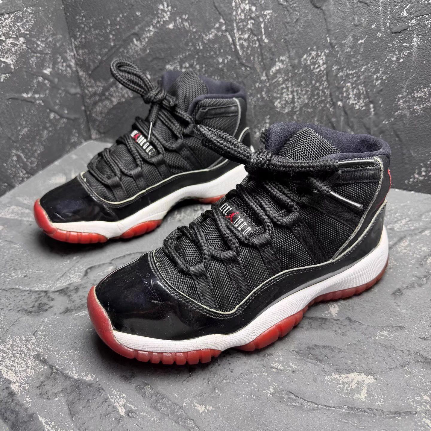 Nike Air Jordan 11 Bred Playoffs Q10 Size US 6.5 / IT 36.5 - 1 Thumbnail