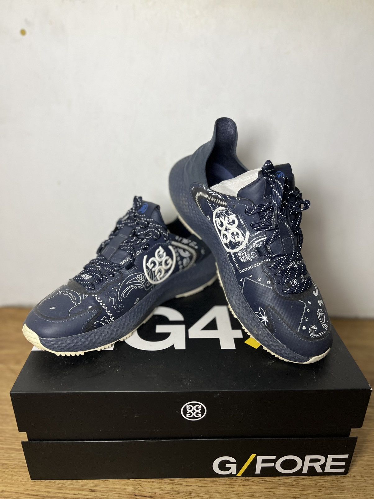 G/FORE GFORE MG4X2 BANDANA SPIKELESS GOLF SHOE Size US 9.5 / EU 42-43 - 1 Thumbnail