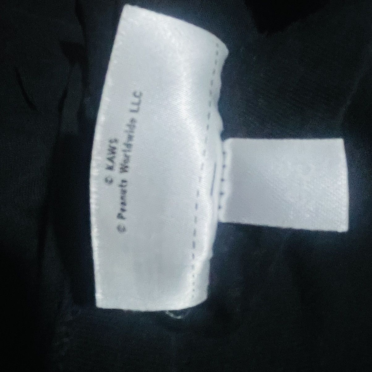 Kaws × Uniqlo Kaws x Peanuts x Uniqlo Small Logo Sweatshirt Size US L / EU 52-54 / 3 - 8 Thumbnail