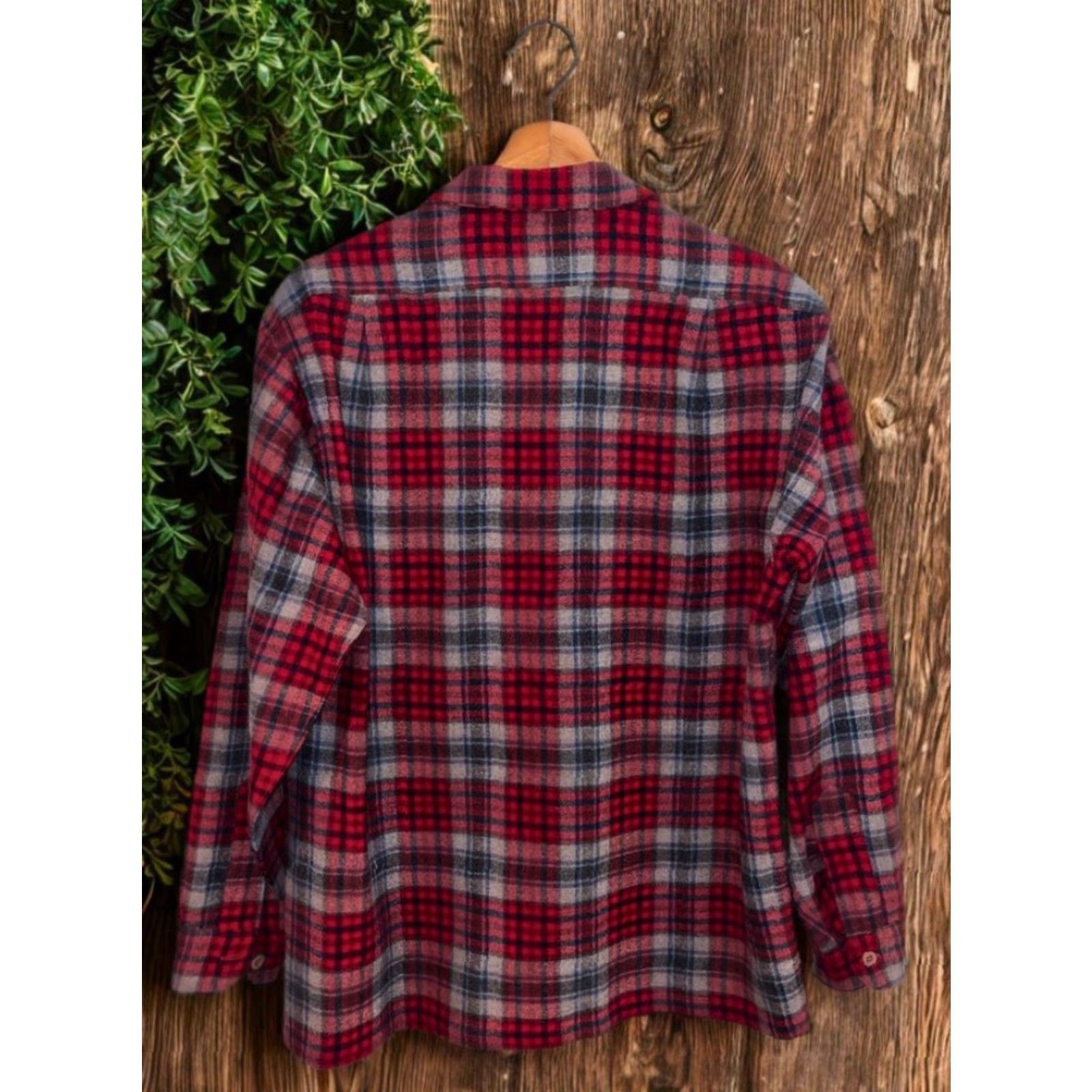 Pendleton VINTAGE Pendleton Board Shirt Jacket Shacket Red Plaid Wool Loop Collar Men’s L USA Size US L / EU 52-54 / 3 - 5 Thumbnail