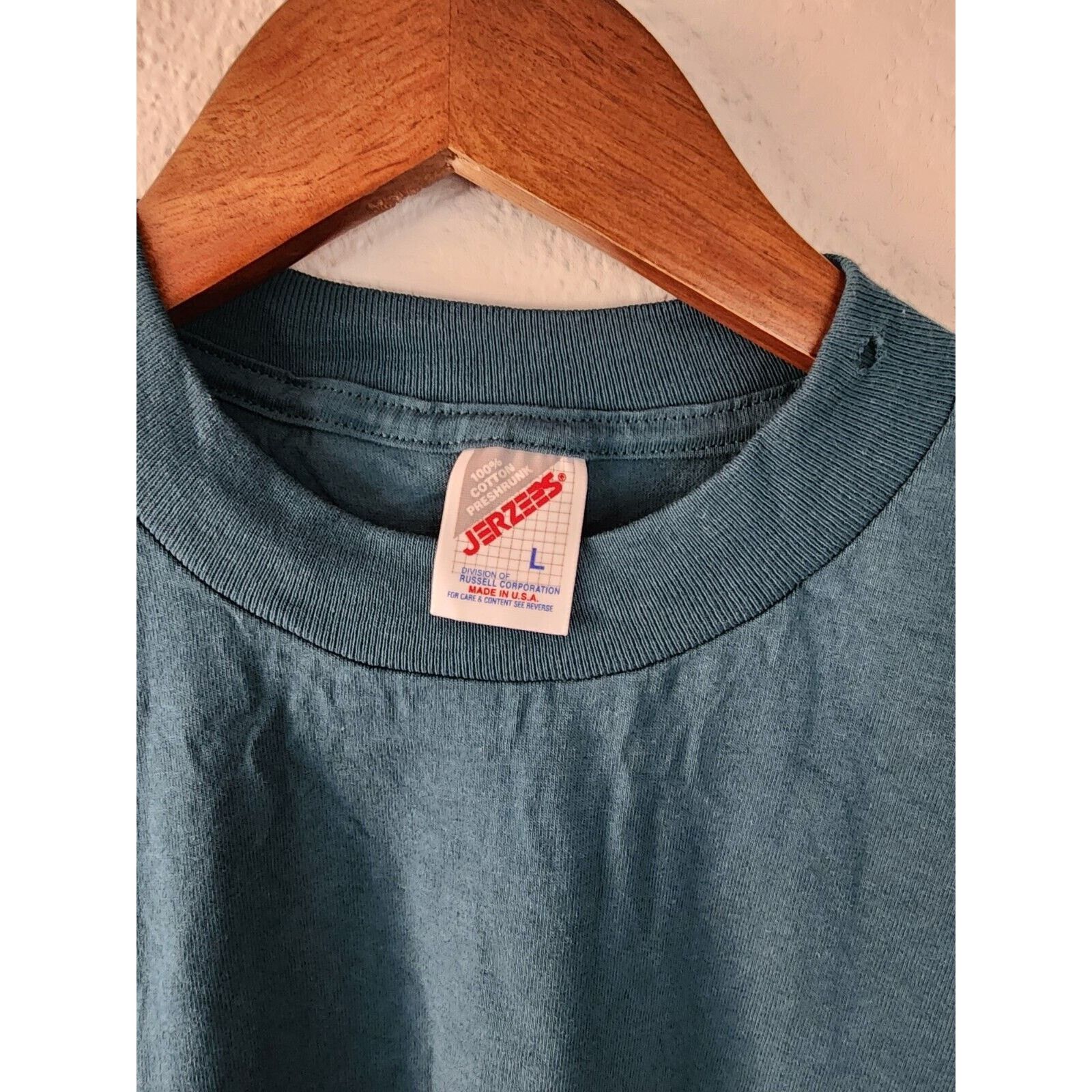 Jerzees Vintage Wolf Shirt Green Jerzees Black Hills T-Shirt Tee 90s Size US L / EU 52-54 / 3 - 4 Thumbnail