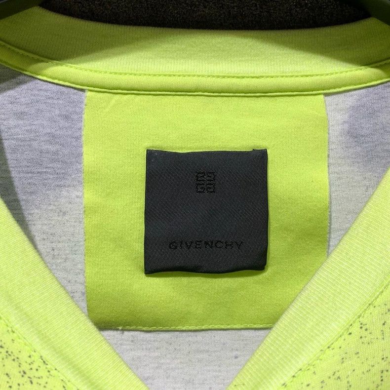 Givenchy Givenchy Green Graffiti Short Sleeve 2506-Nextarrow Size US S / EU 44-46 / 1 - 2 Thumbnail