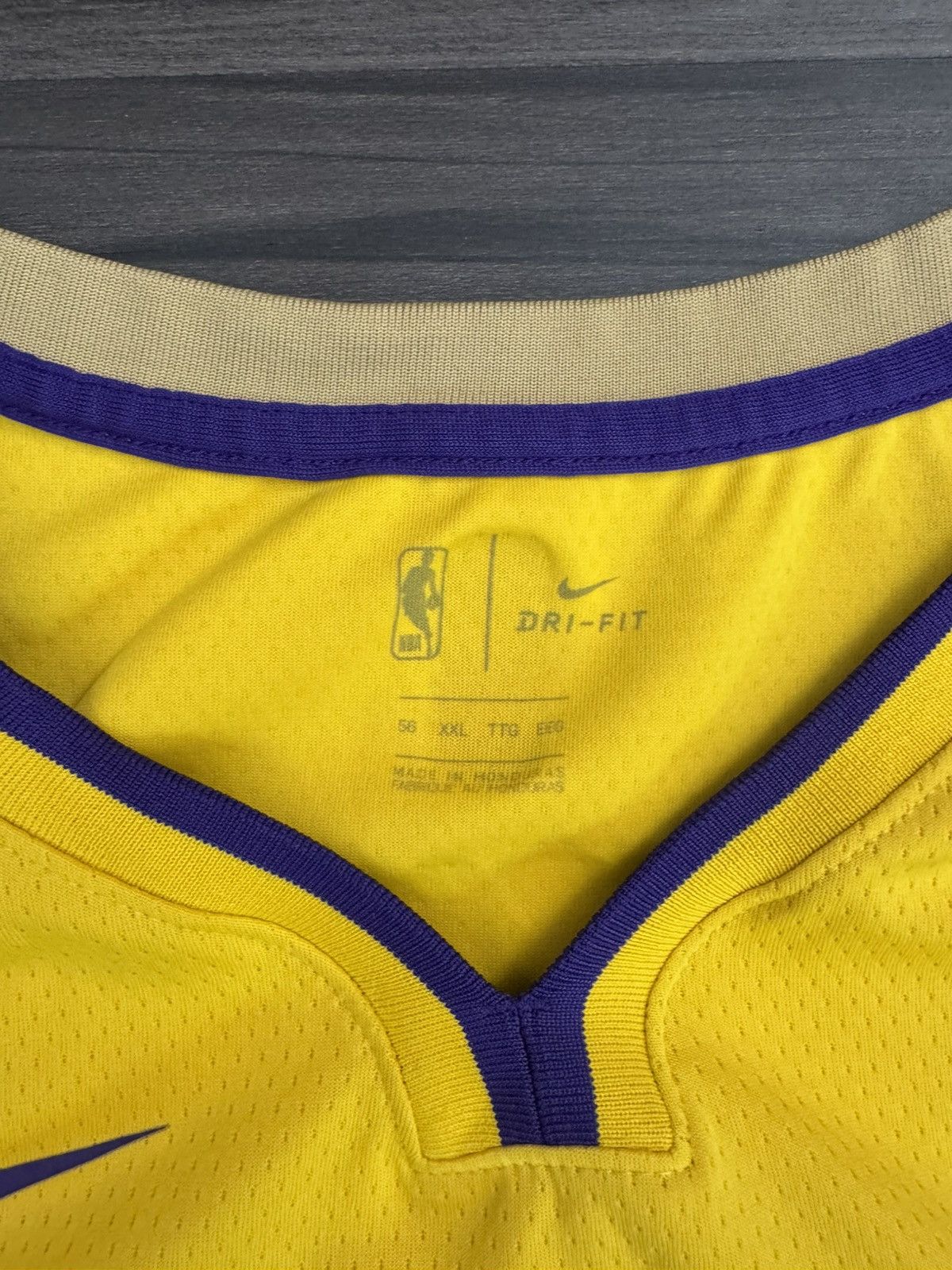 Nike LeBron James #23 Los Angeles Lakers NBA City Edition Jersey Size US XXL / EU 58 / 5 - 4 Thumbnail