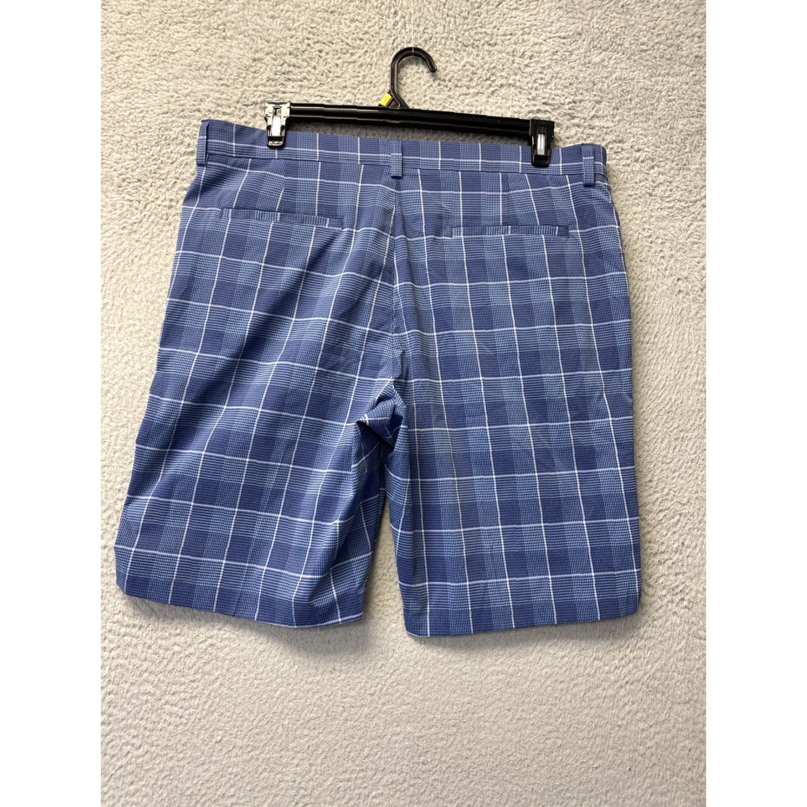 PGA Tour PGA TOUR Chino Shorts Mens 38 Blue Plaid Flat Front Golf Bermuda Bermuda Chino Shorts 38 Blue Plaid / 98-7 Size US 38 / EU 54 - 6 Thumbnail