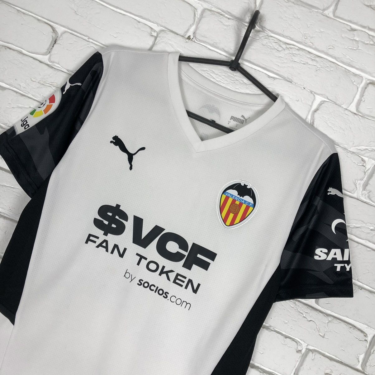 Puma Valencia #24 Comert 2021 2022 home soccer jersey Size US S / EU 44-46 / 1 - 3 Thumbnail