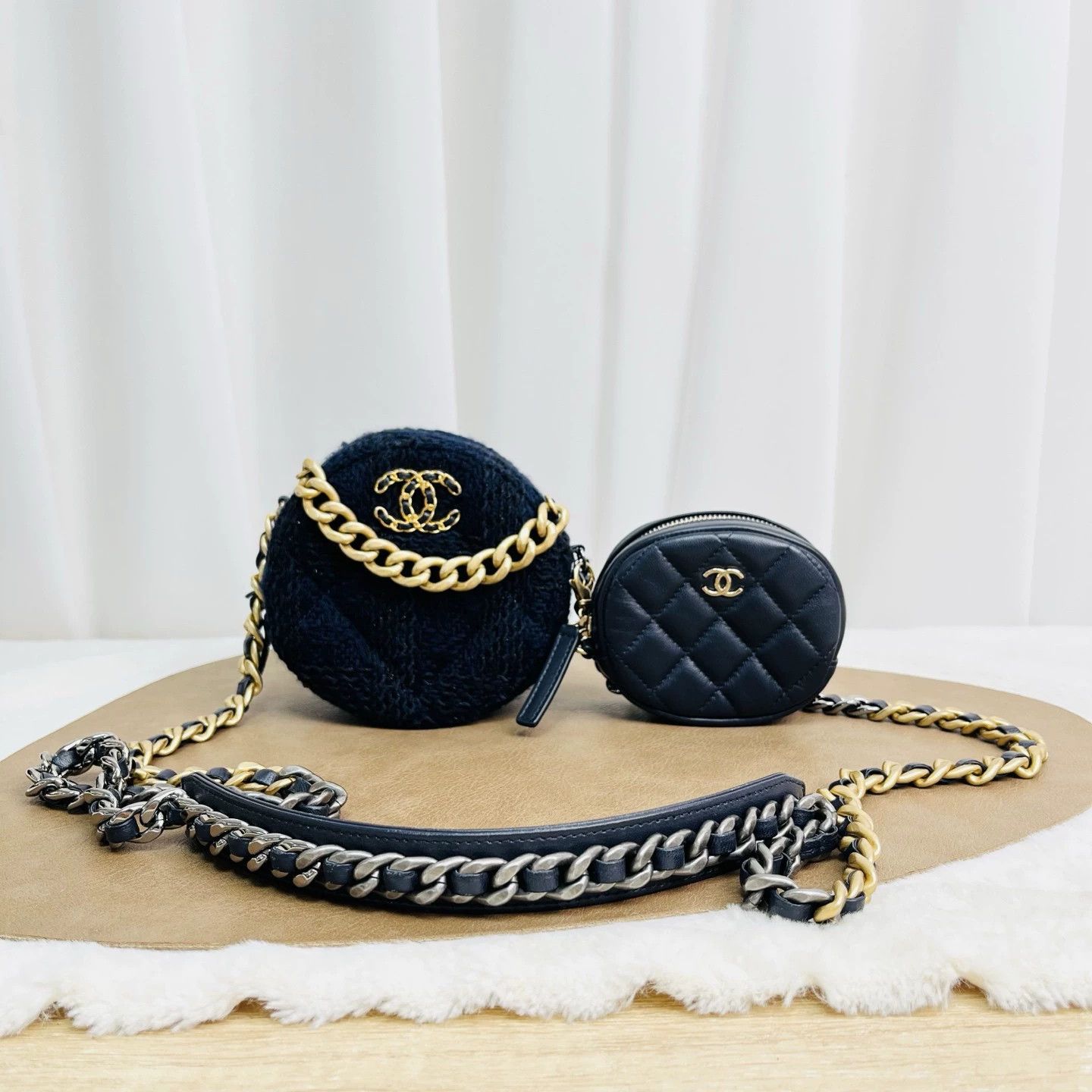 Chanel Pre-loved Bag Very good condition Size ONE SIZE - 1 Thumbnail