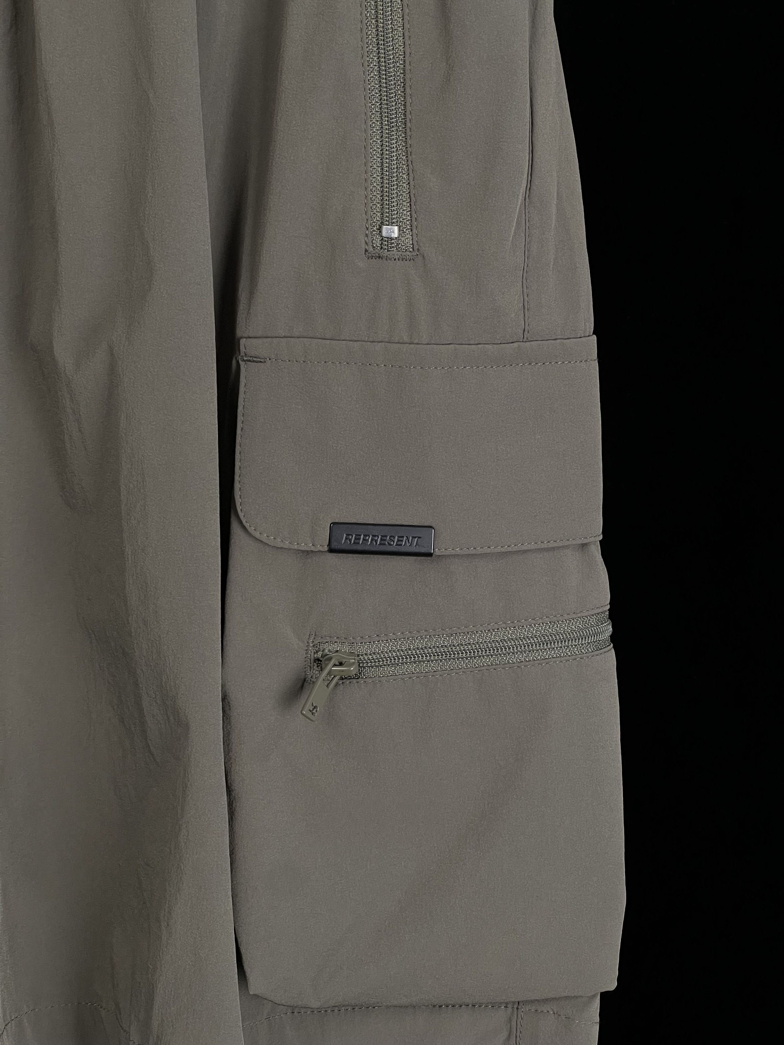 Represent Clo. 247 Cargo Bermuda Shorts Size M Size US 32 / EU 48 - 5 Thumbnail