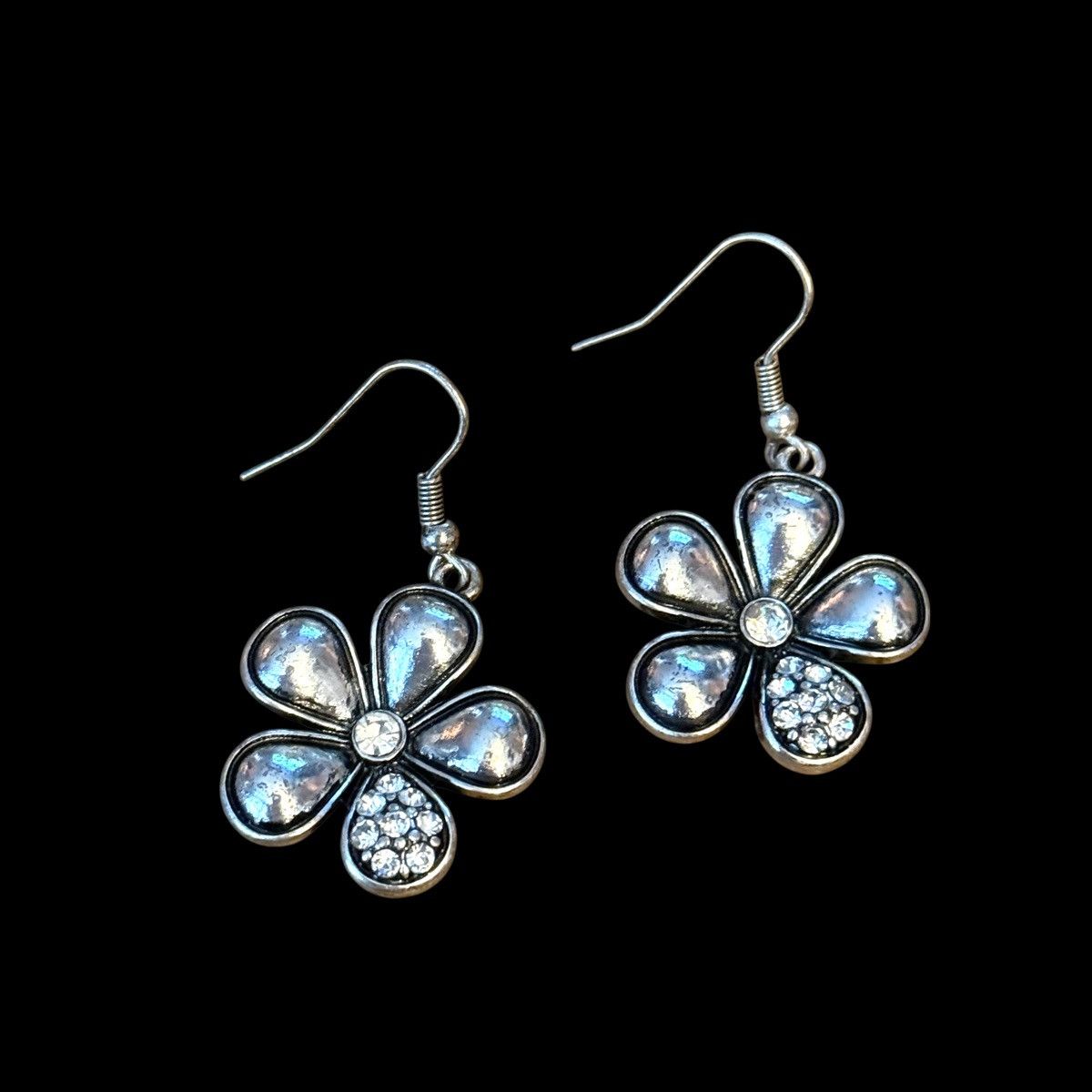 Other Silver tone oxidized rhinestone flower dangle earring Size ONE SIZE - 1 Thumbnail