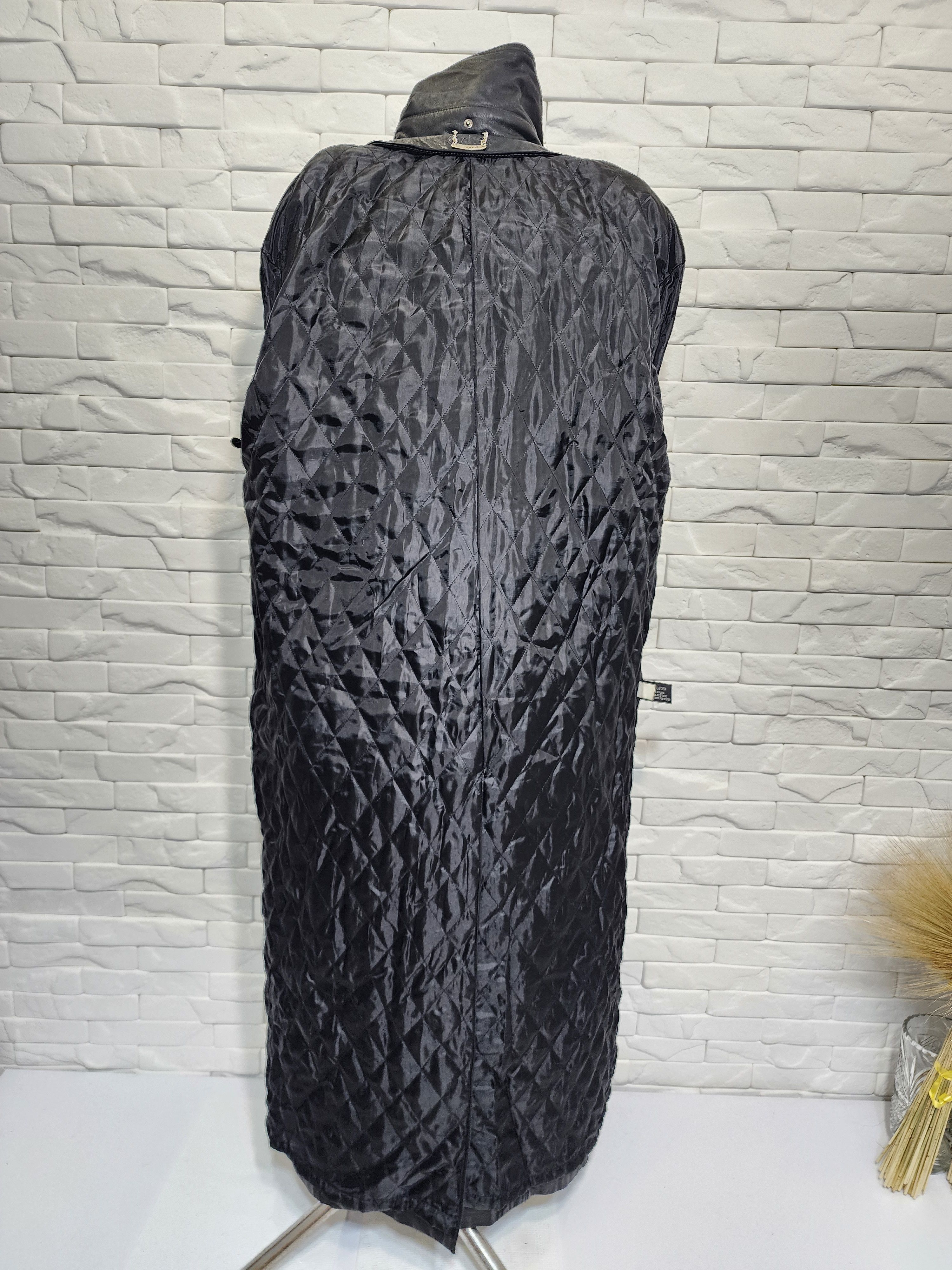 Uniqlo Black Leather Long Coat: Men's Raincoat With Fur Lining. Size US L / EU 52-54 / 3 - 6 Thumbnail