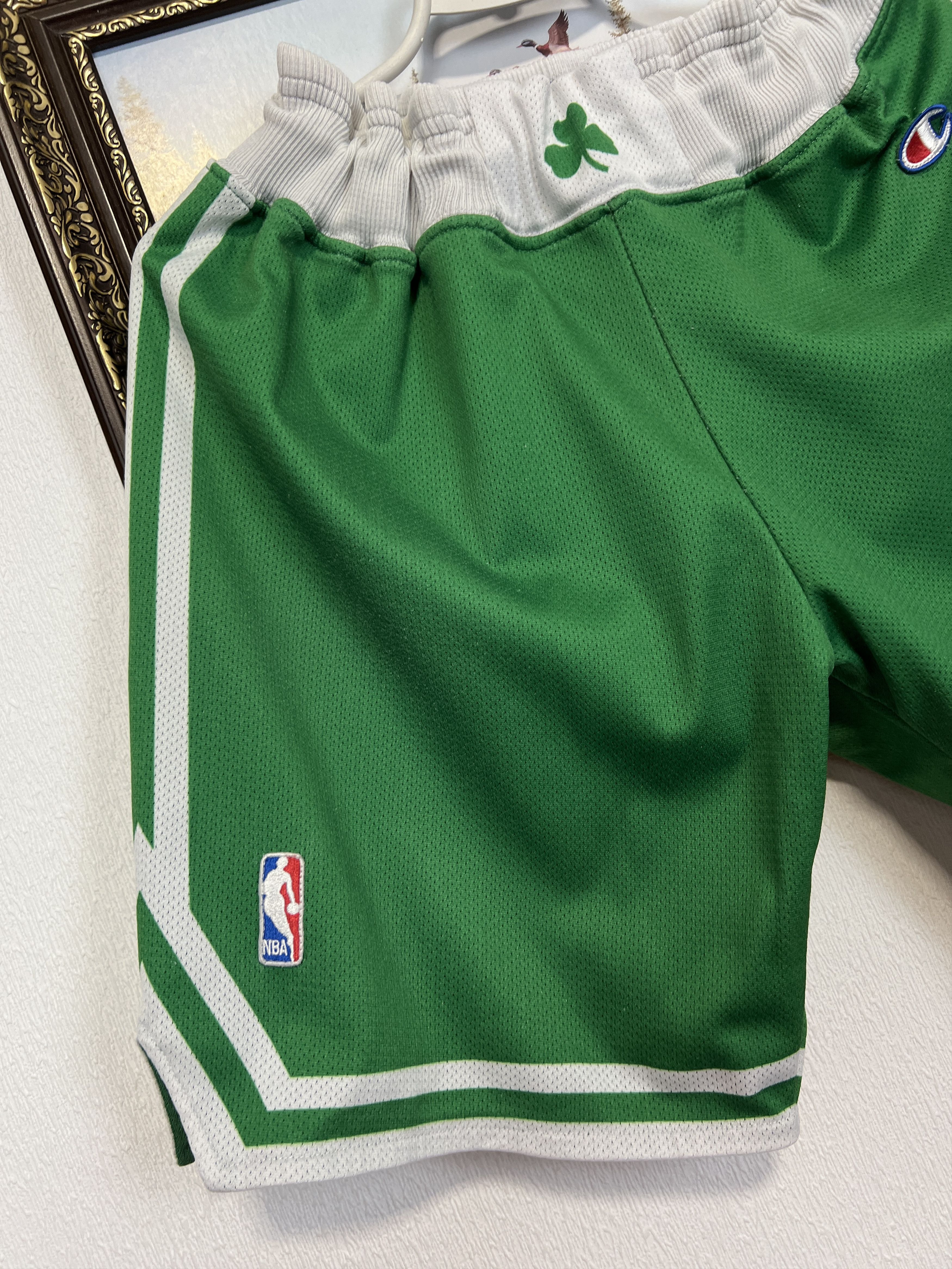 Champion Vintage 90's Champion Boston Celtics NBA Shorts Rare Hype Size US 30 / EU 46 - 3 Thumbnail