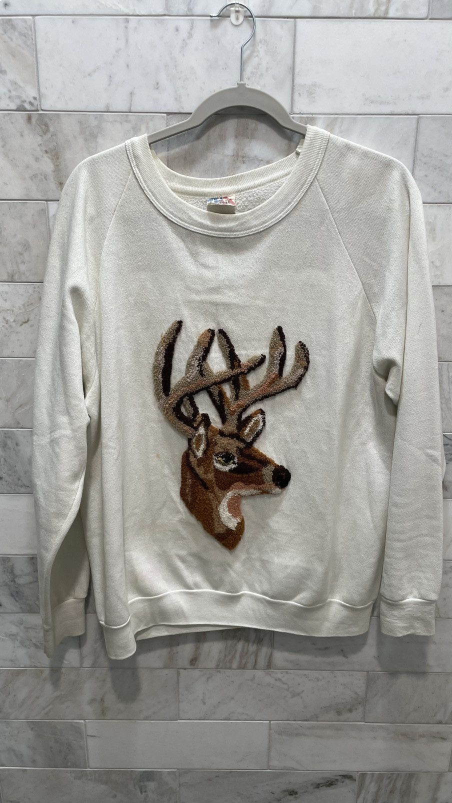 Vintage Made in USA White crewneck Deer sweatshirt Size US L / EU 52-54 / 3 - 1 Thumbnail