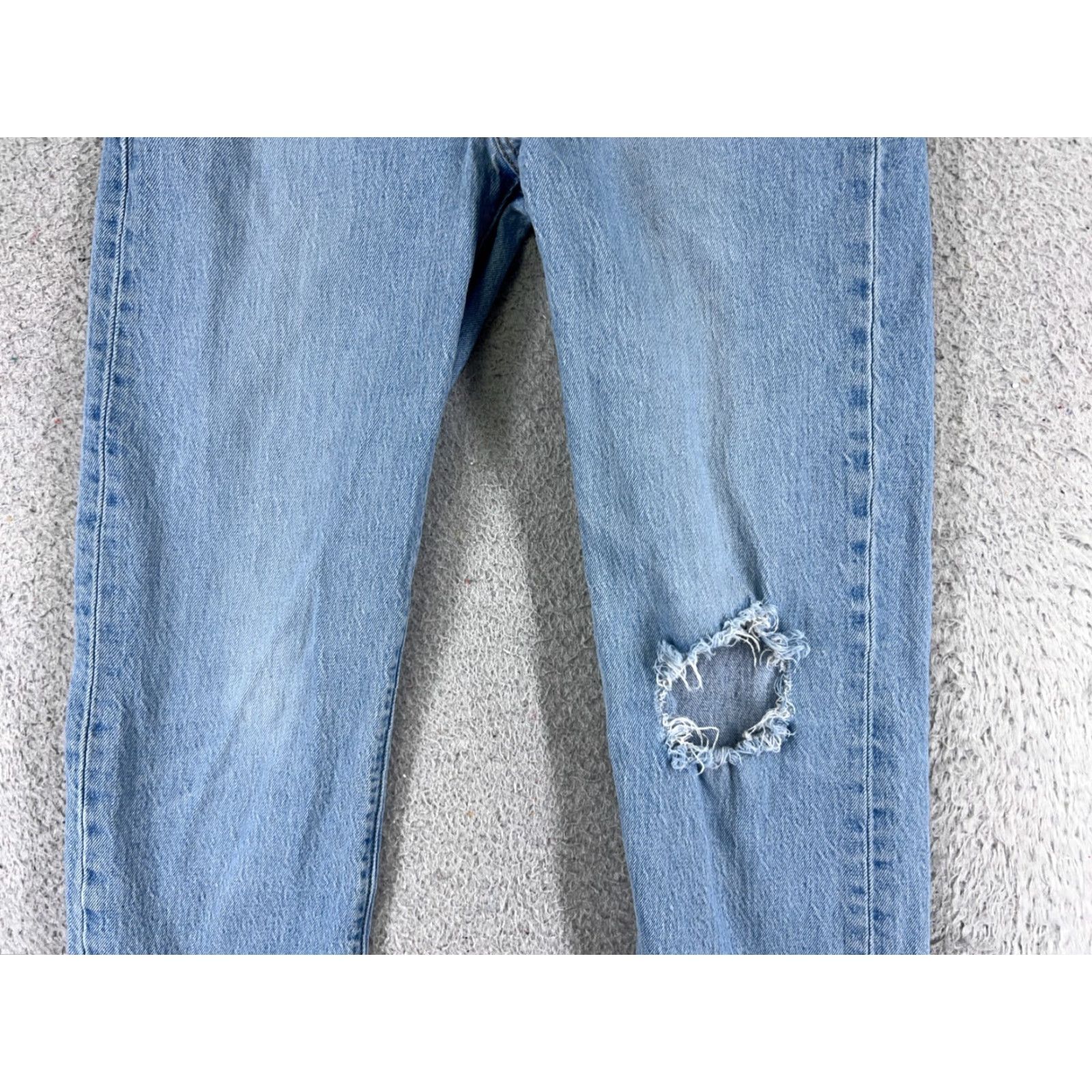 Levi's VINTAGE Levis Premium Jeans Women 26 Blue Denim Wedgie Fit Distressed Button Fly 5-Pocket Design Regular Inseam 24 in Mid Rise Size 26" / US 2 / IT 38 - 3 Thumbnail