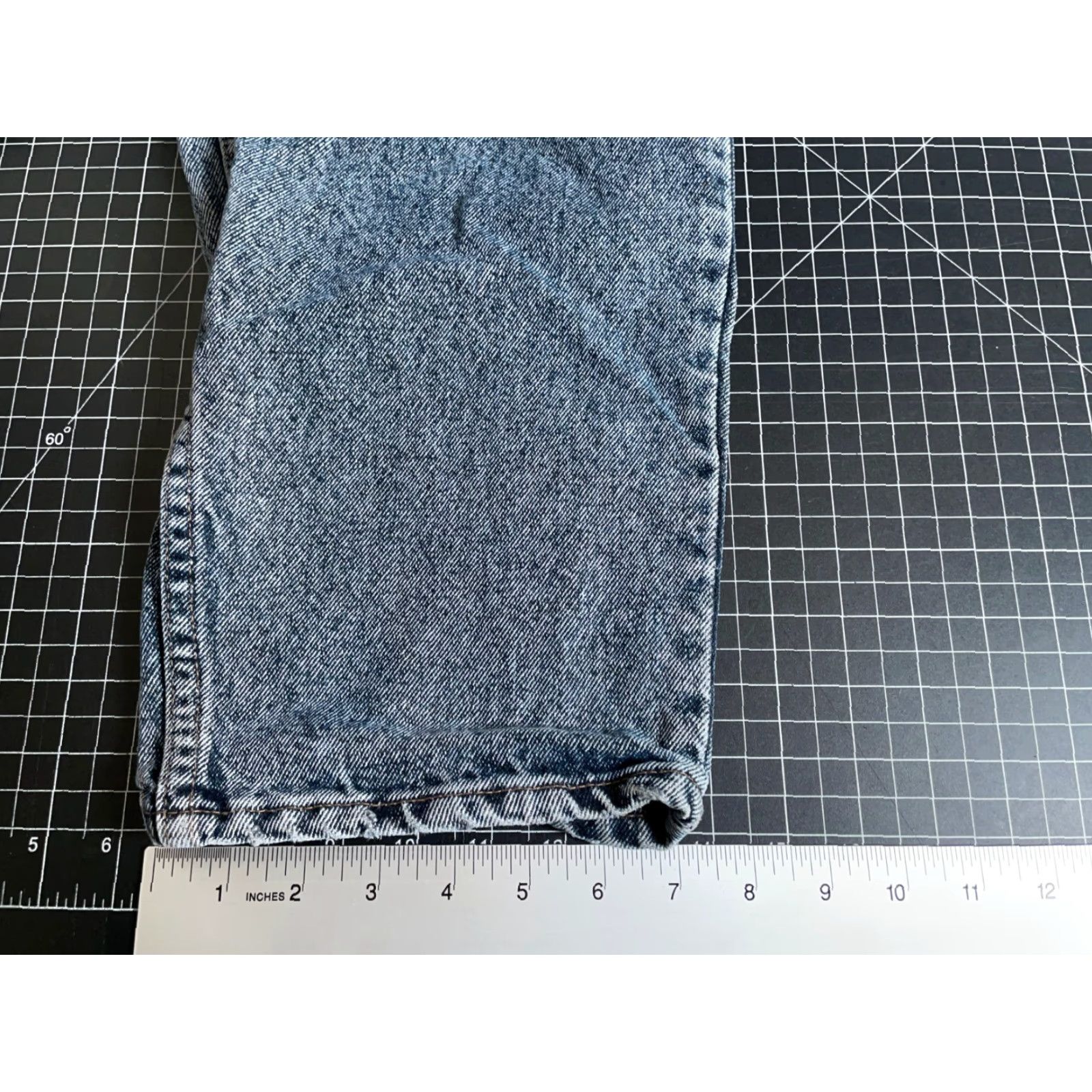 Levi's VINTAGE Levi's 550 Jeans Mens 40 x 29 Acid Wash Blue Denim USA Made Slim Tapered 80s 90s Grunge Retro Classic Mens Size US 40 / EU 56 - 7 Thumbnail