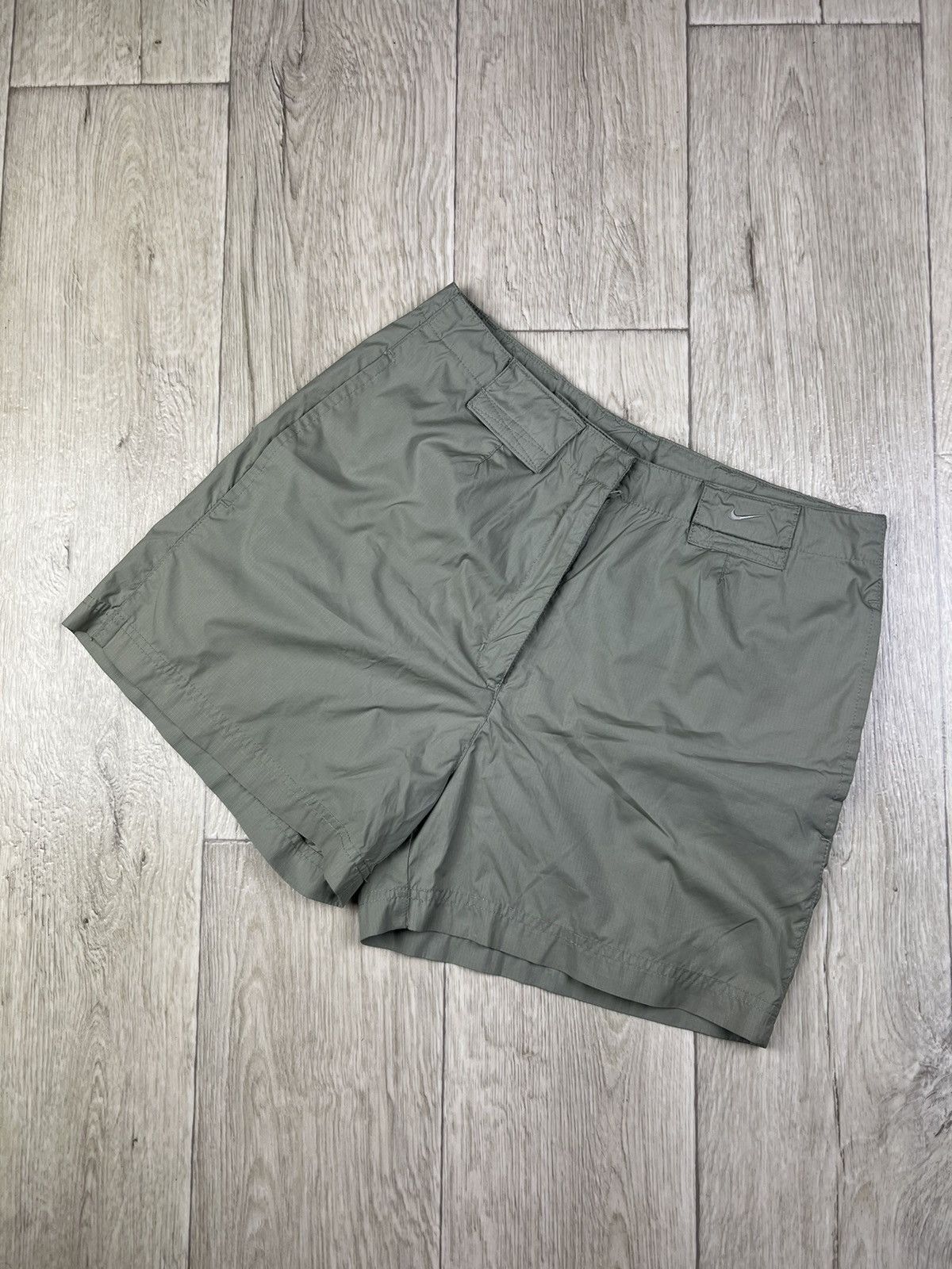 Nike Nike Vintage Shorts Size 32" / US 10 / IT 46 - 1 Thumbnail