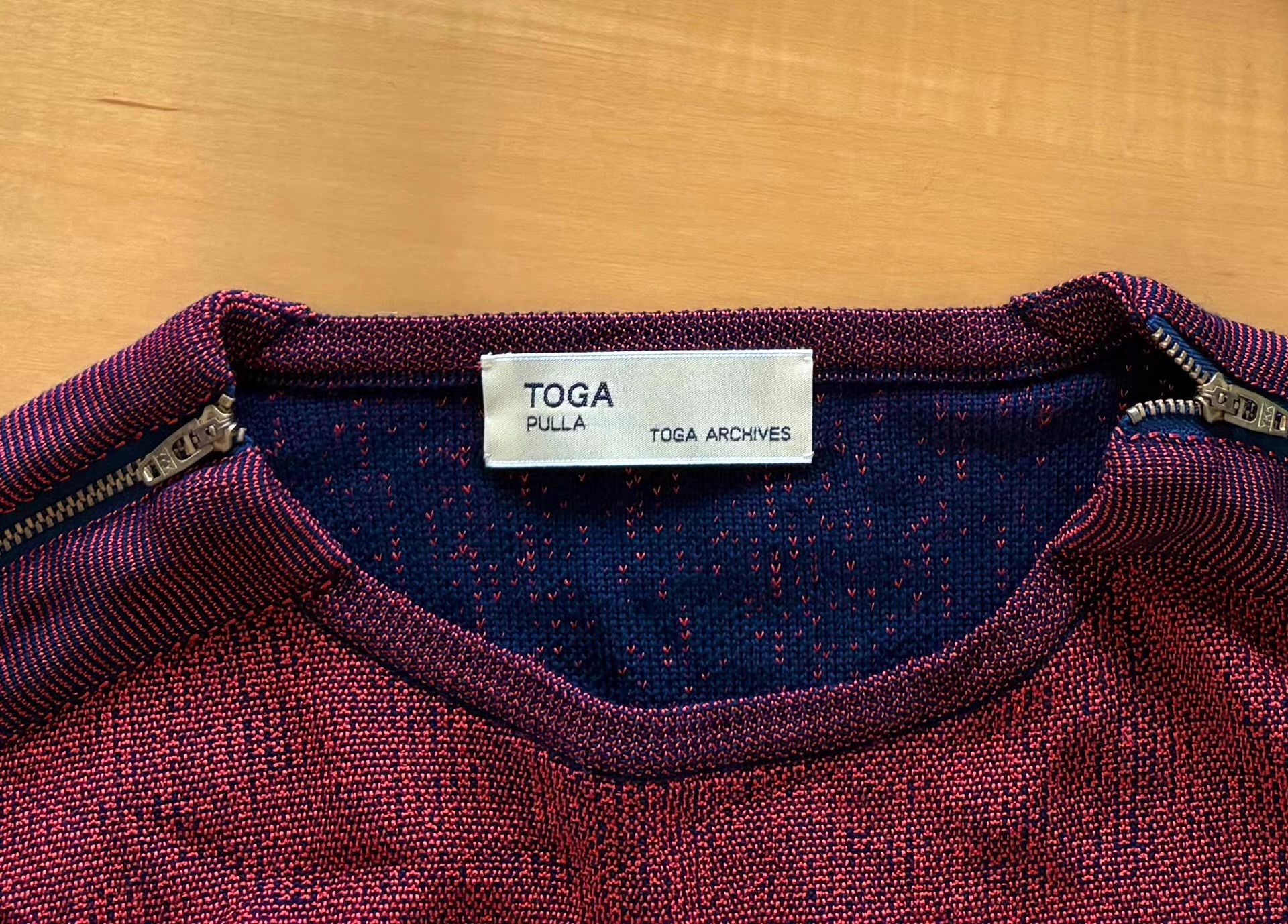 Toga Pulla Toga Pulla Women'sBurgundy Two-ToneCropped Knit Sweater Ｑ21 Size M / US 6-8 / IT 42-44 - 4 Thumbnail