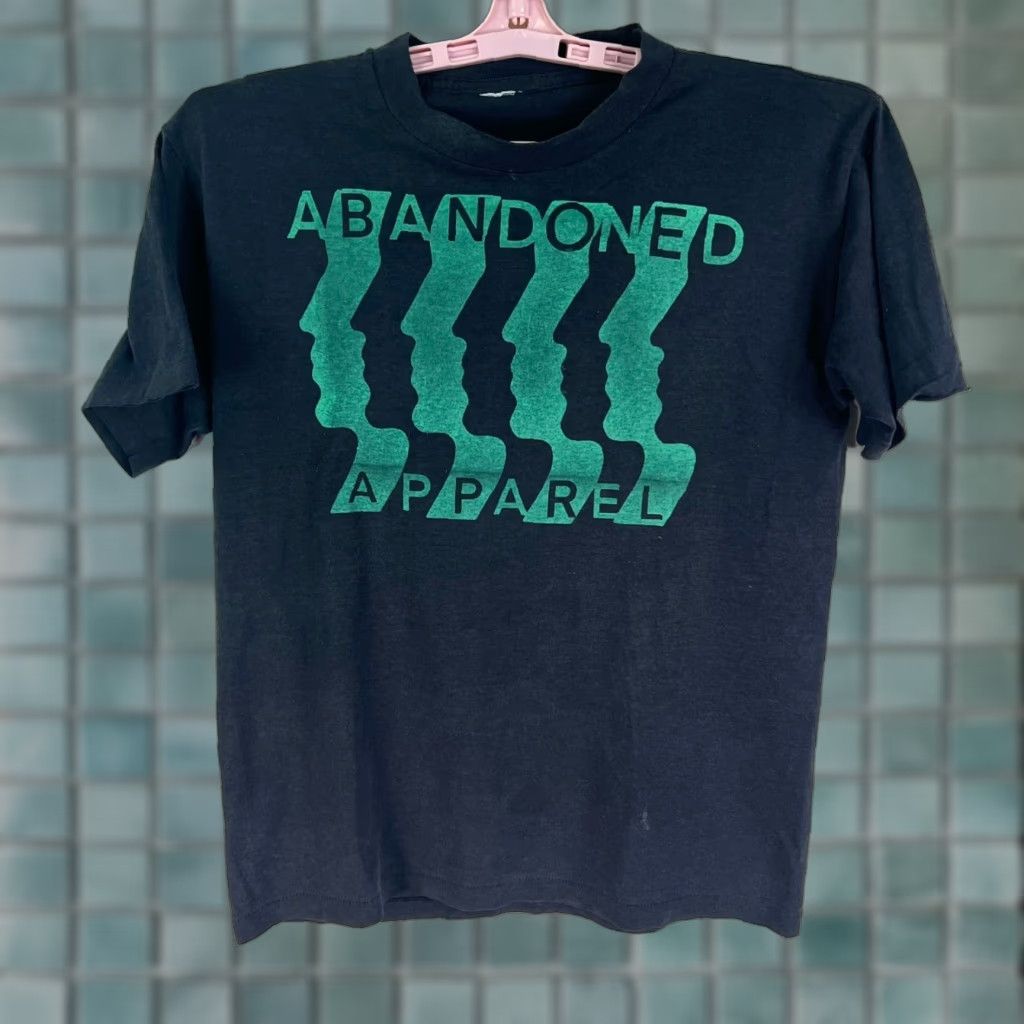 Vintage Abandoned Apparel T-Shirt Adult L Black Graphic Print Tee Men's Regular Short Sleeve Crew Neck 40 in Chest Vintage No Size US L / EU 52-54 / 3 - 1 Thumbnail