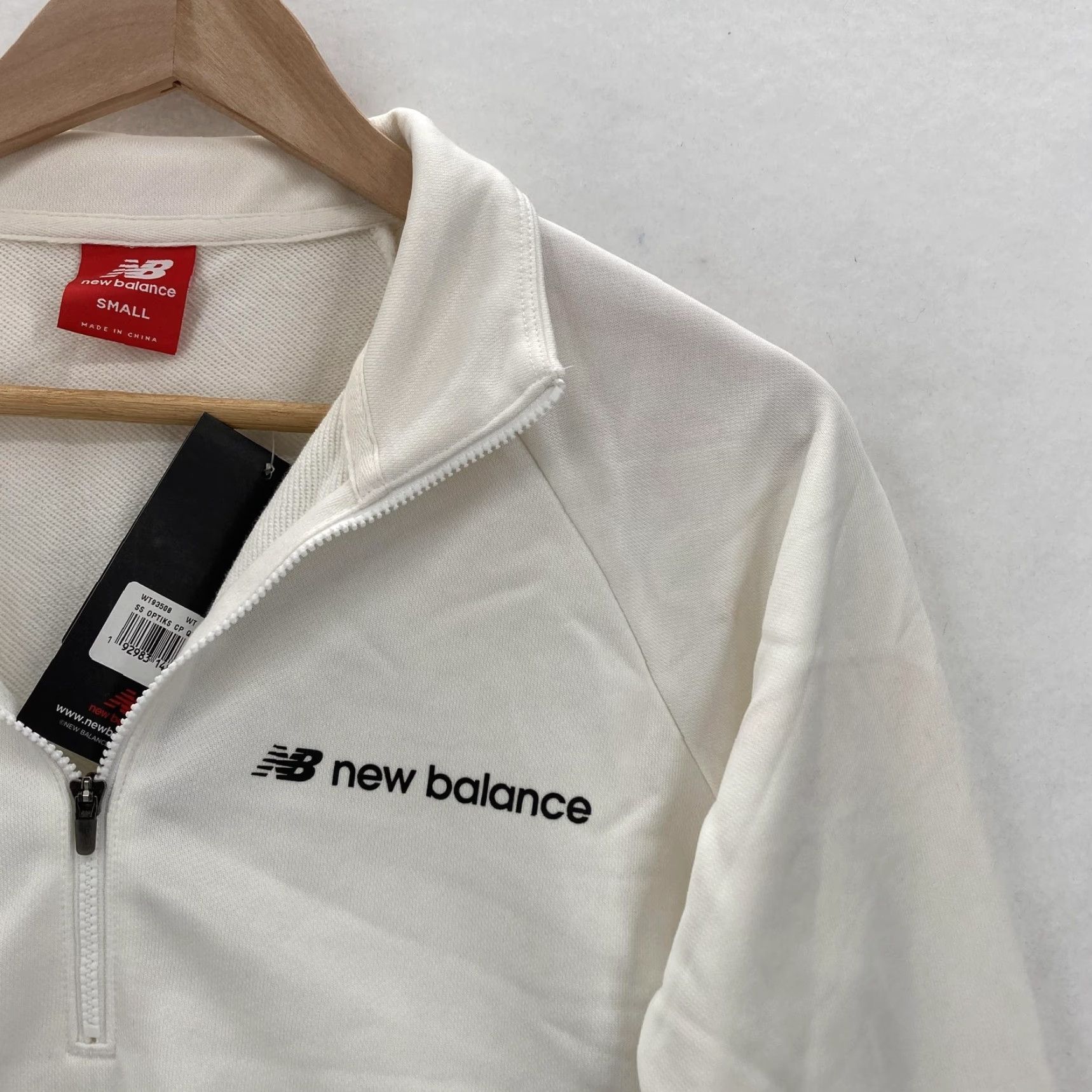 New Balance VINTAGE New Balance Sweatshirt Womens Small White Optiks Crop Quarter Zip Logo Running Size S / US 4 / IT 40 - 2 Thumbnail