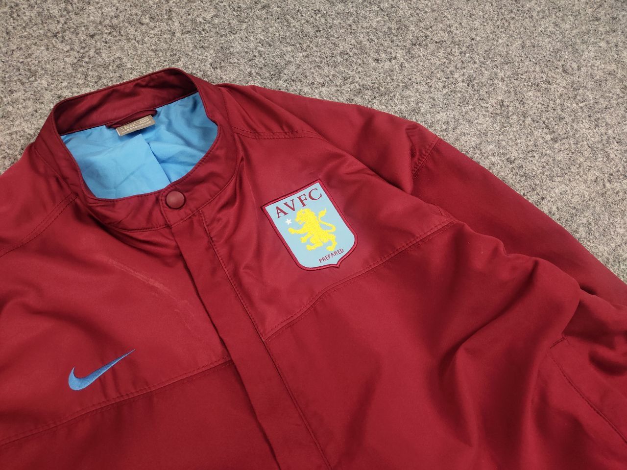 Nike Vintage Nike Aston Villa FC Soccer Track Jacket Size US L / EU 52-54 / 3 - 11 Thumbnail