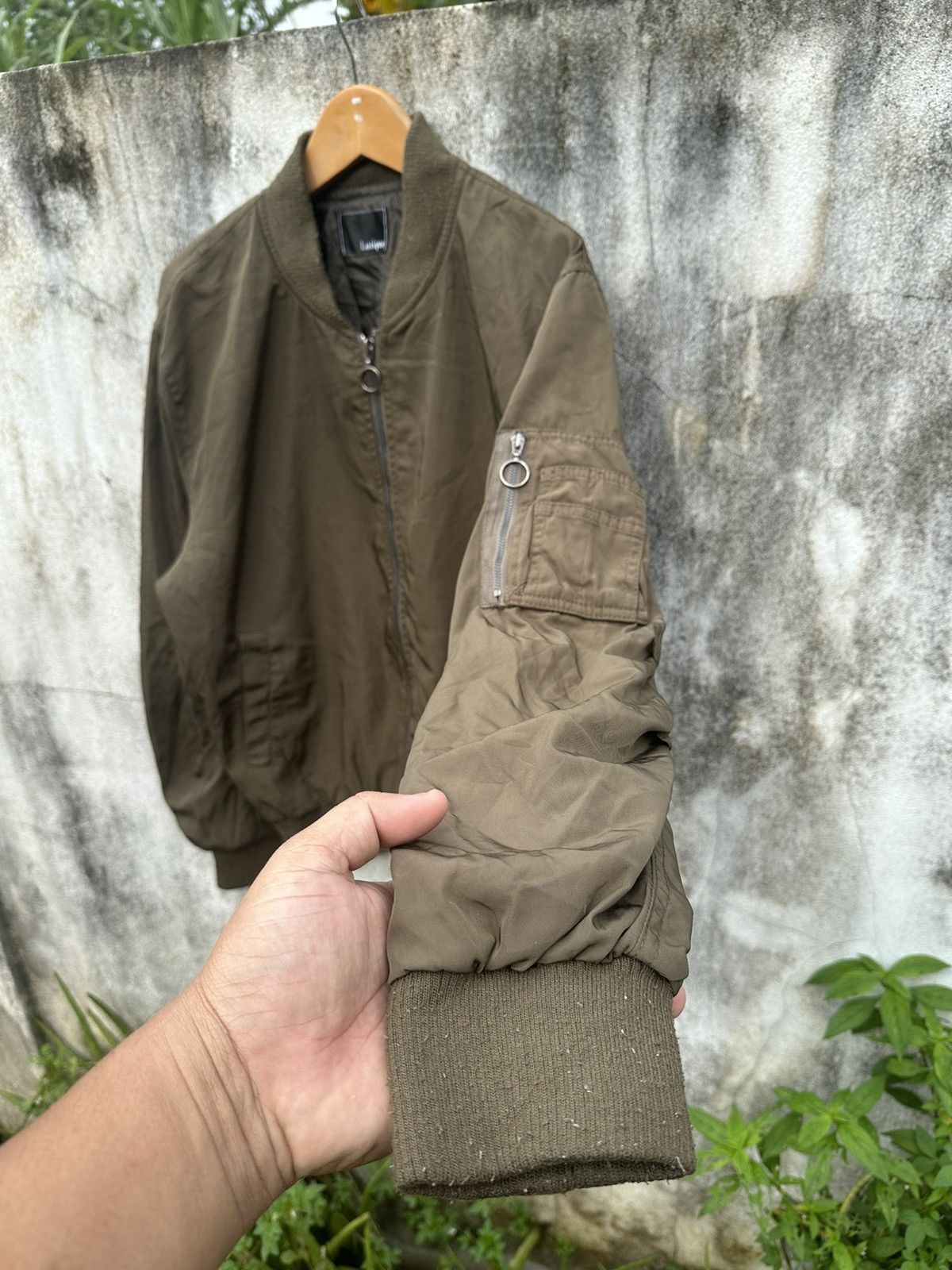 Japanese Brand Latique bomber jacket Size US L / EU 52-54 / 3 - 3 Thumbnail