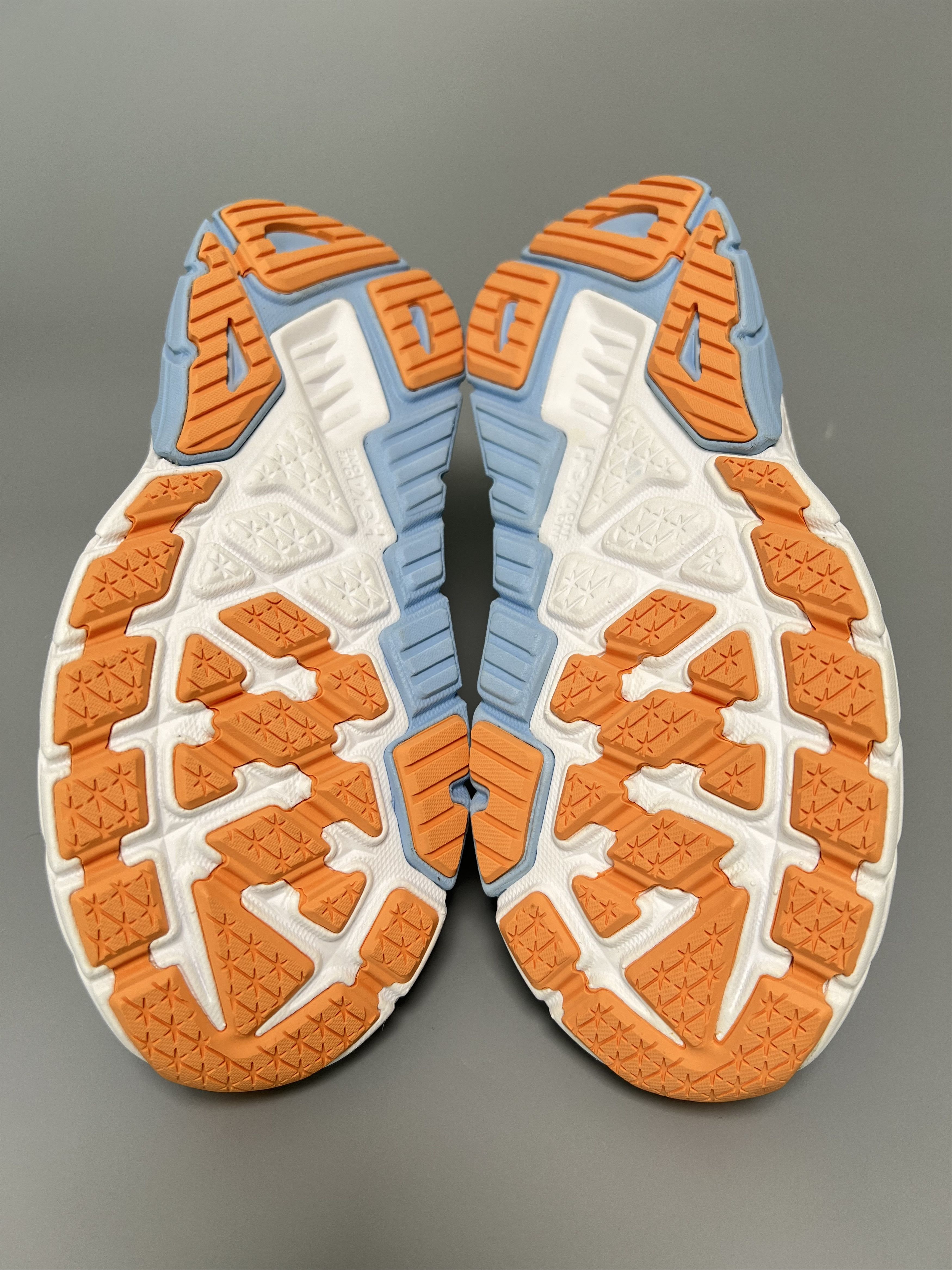 Hoka 7B Hoka One One Arahi 6 Running Shoes 1123195-AACS Size US 7 / IT 37 - 14 Thumbnail
