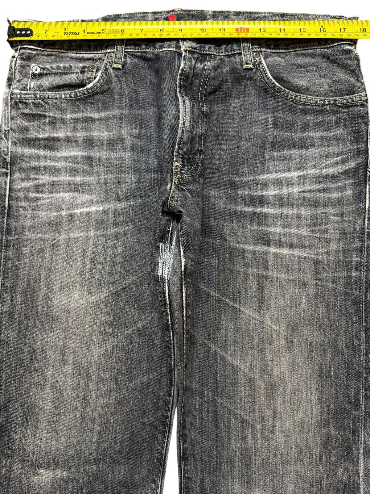 Uniqlo Vintage Y2K Japanese Uniqlo Faded Wash Whiskers Relaxed Fits Size US 35 - 10 Thumbnail