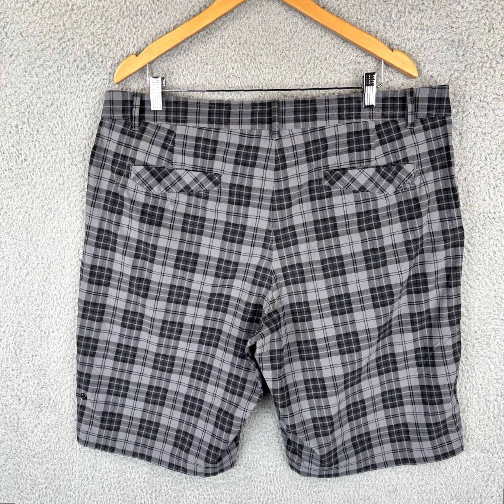Lululemon Lululemon Athletica Shorts Mens 40 Black Gray Tartan Plaid Golf Casual Preppy Shirt Size US 40 / EU 56 - 4 Thumbnail
